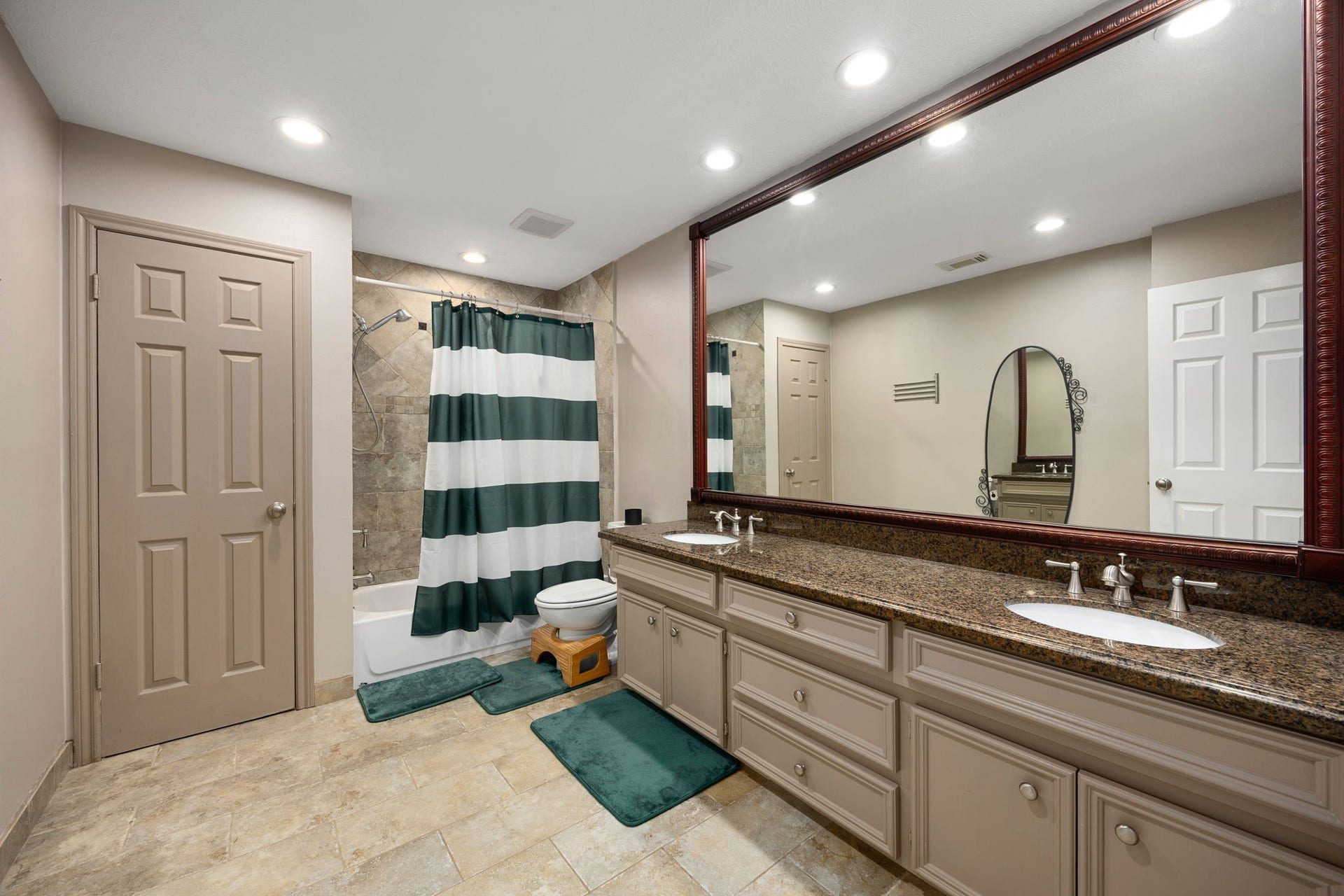 7407 Knoll Cliff Court, Houston, TX 77095