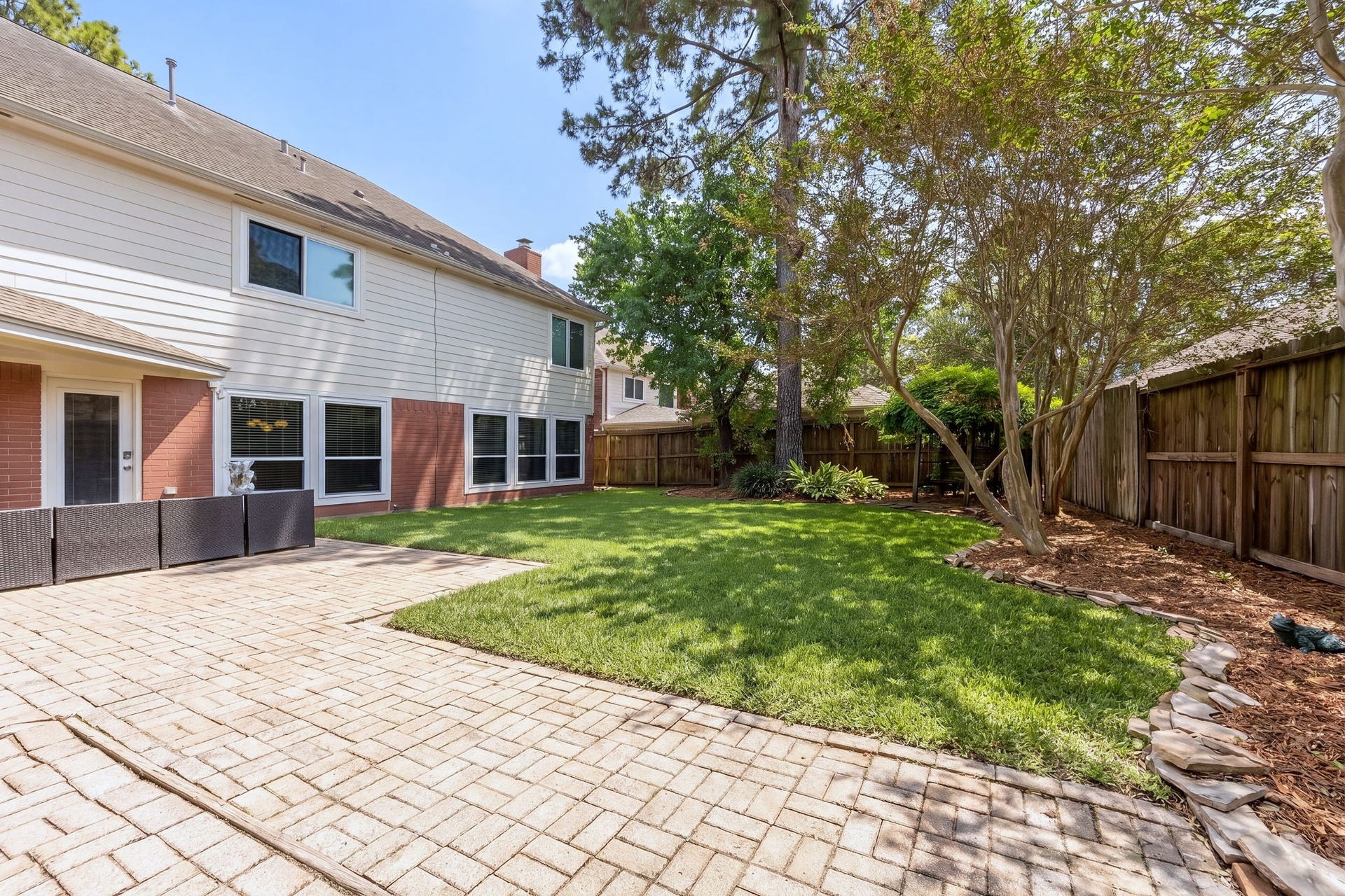 7407 Knoll Cliff Court, Houston, TX 77095