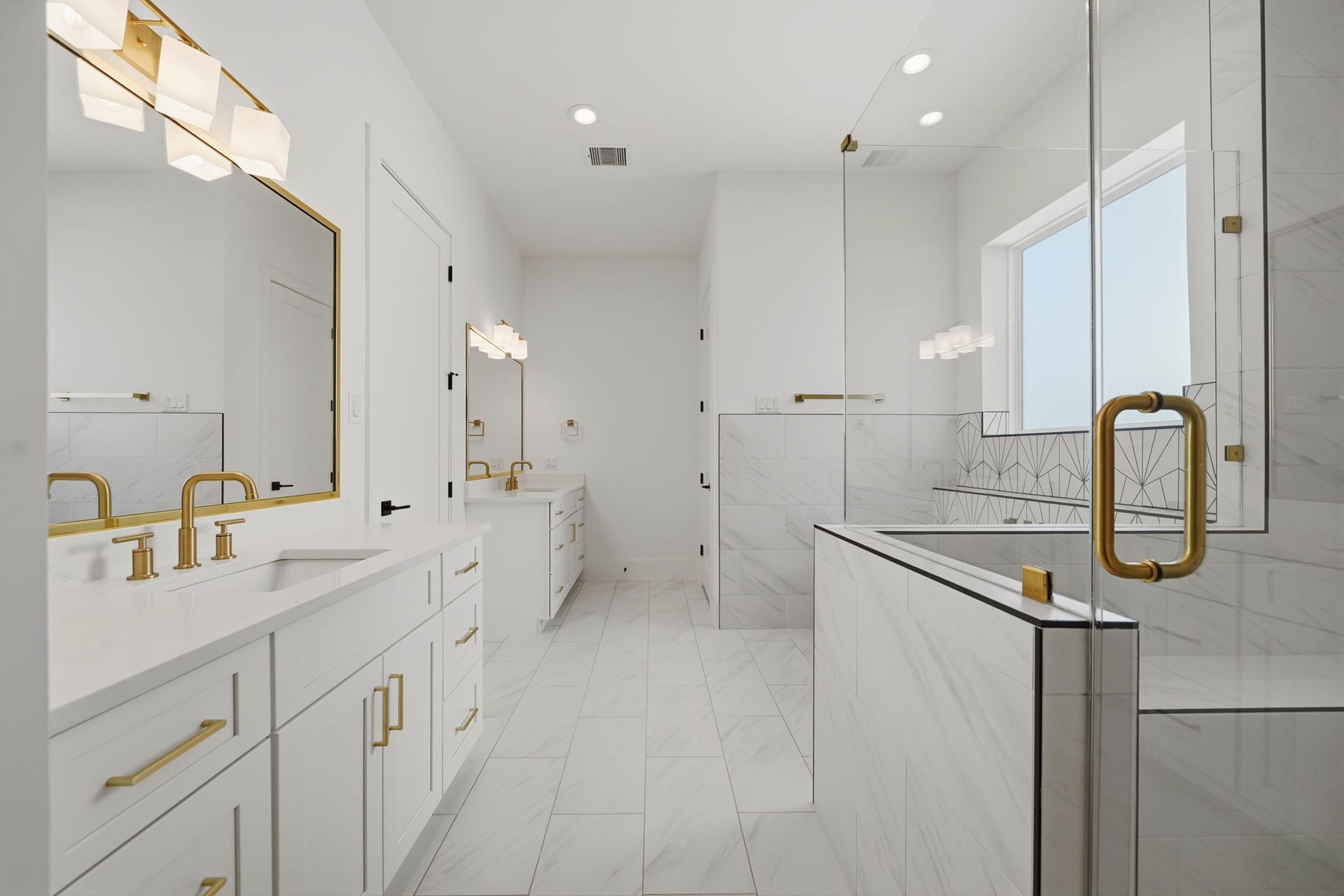 1120 E 26th Street, Houston, TX 77009 1120 E 26th Street, Houston, TX 77009