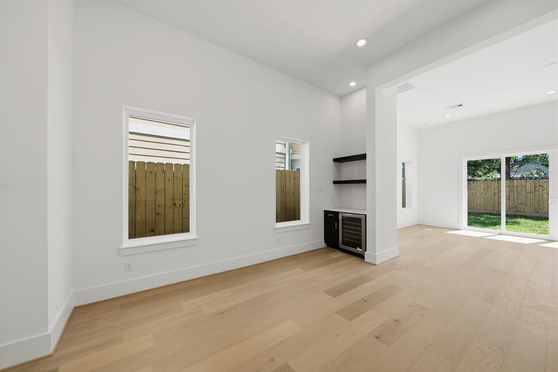 1120 E 26th Street, Houston, TX 77009 1120 E 26th Street, Houston, TX 77009