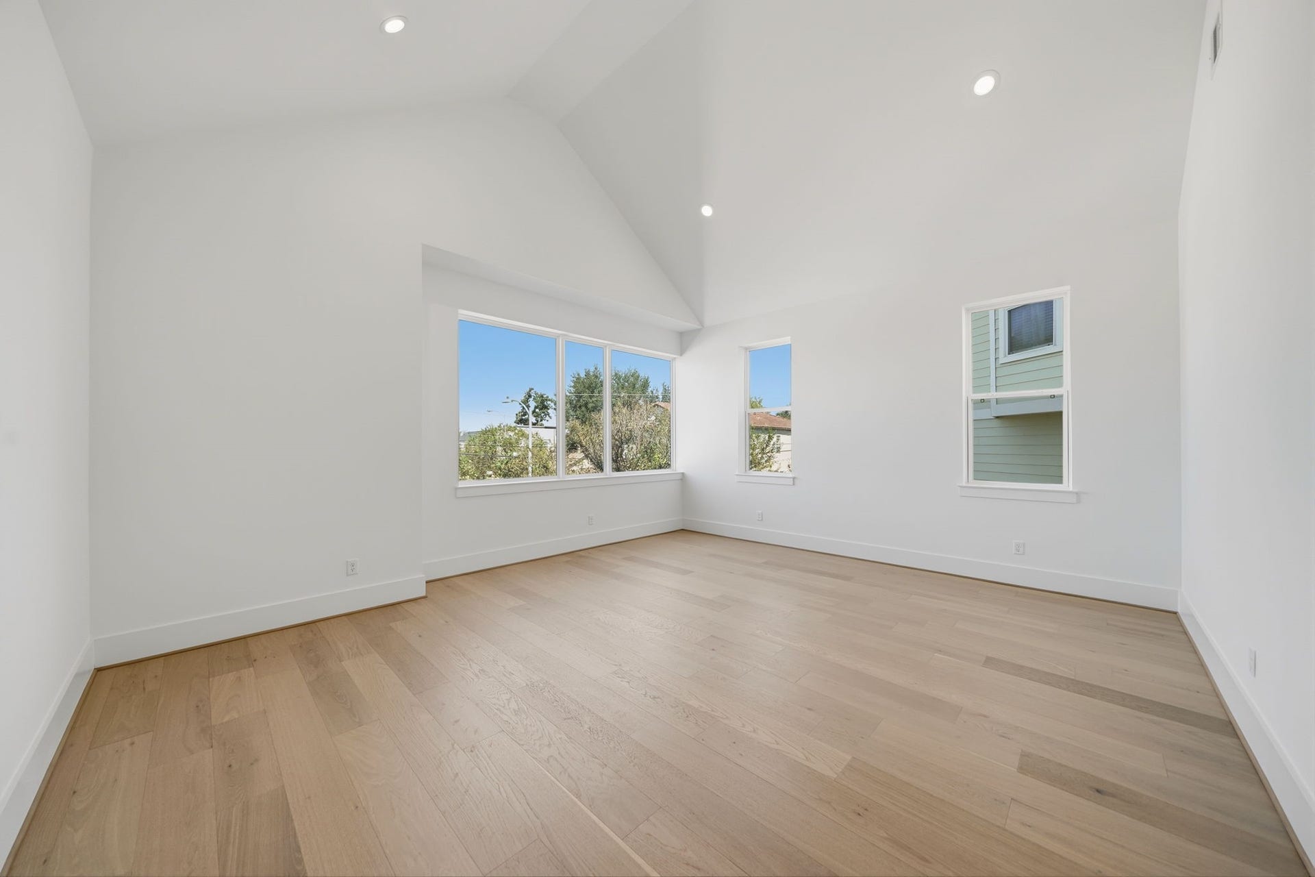 1120 E 26th Street, Houston, TX 77009 1120 E 26th Street, Houston, TX 77009