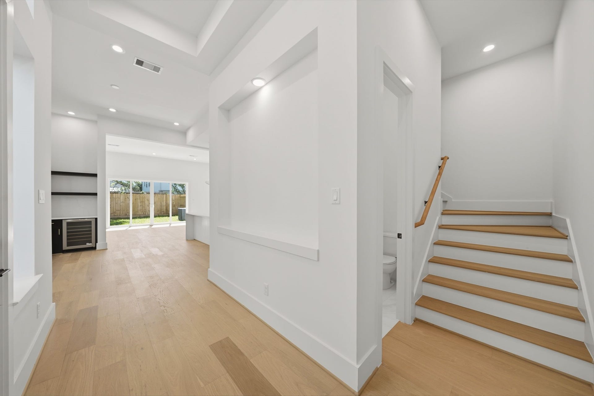 1120 E 26th Street, Houston, TX 77009 1120 E 26th Street, Houston, TX 77009