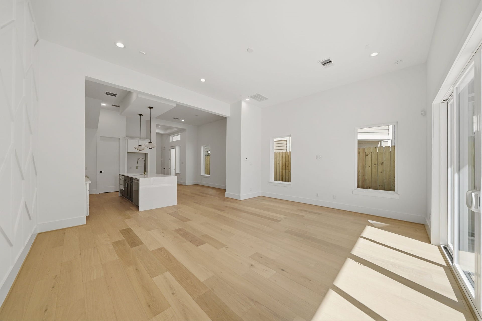 1120 E 26th Street, Houston, TX 77009 1120 E 26th Street, Houston, TX 77009