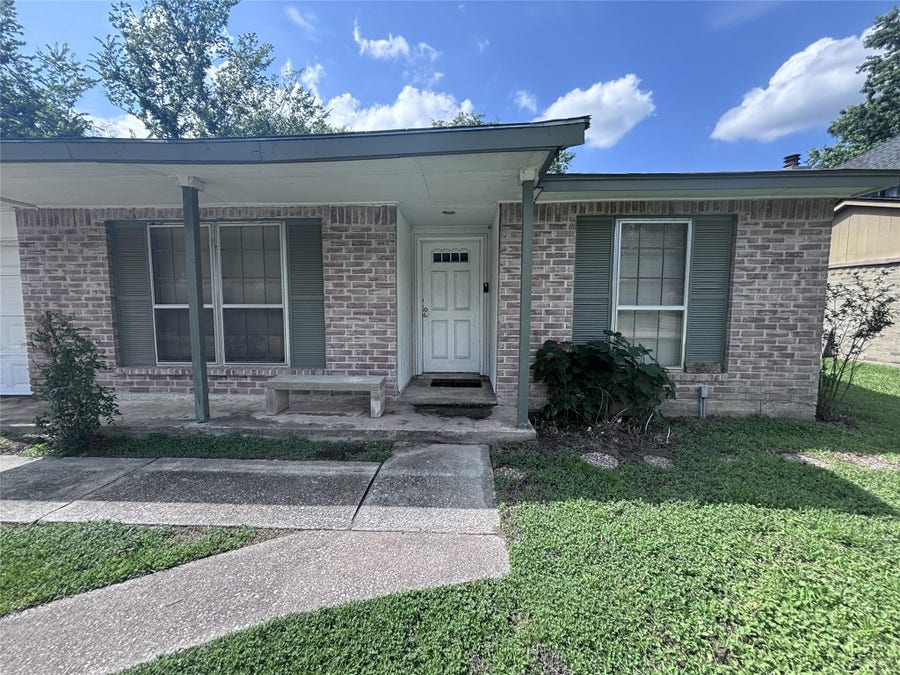Property photo for 4419 Mossygate Drive, Spring, TX