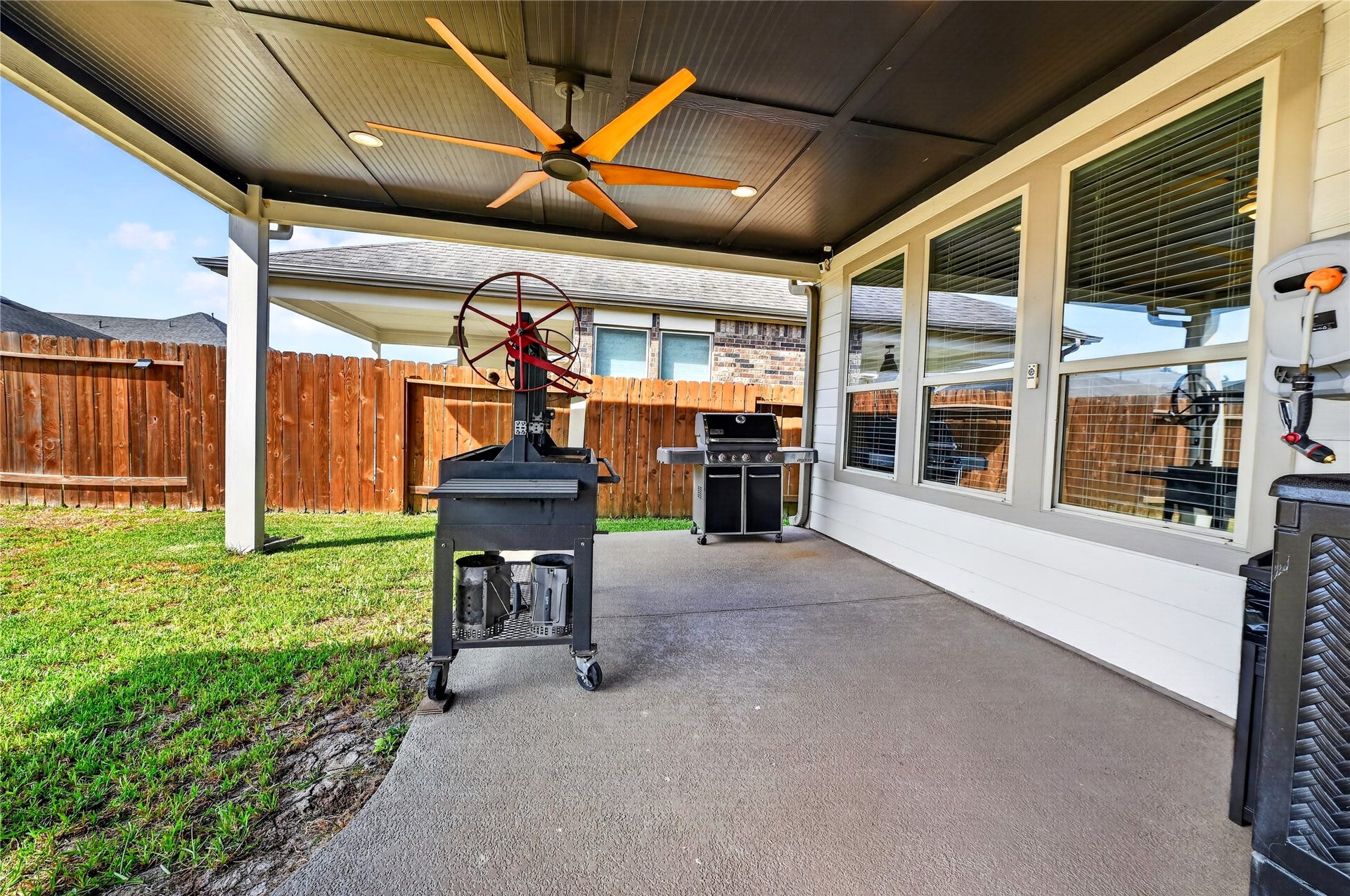 5307 Royal Press Drive, Katy, TX 77493 Huge custom patio outside. Great for any weather. Over 770 sqft.