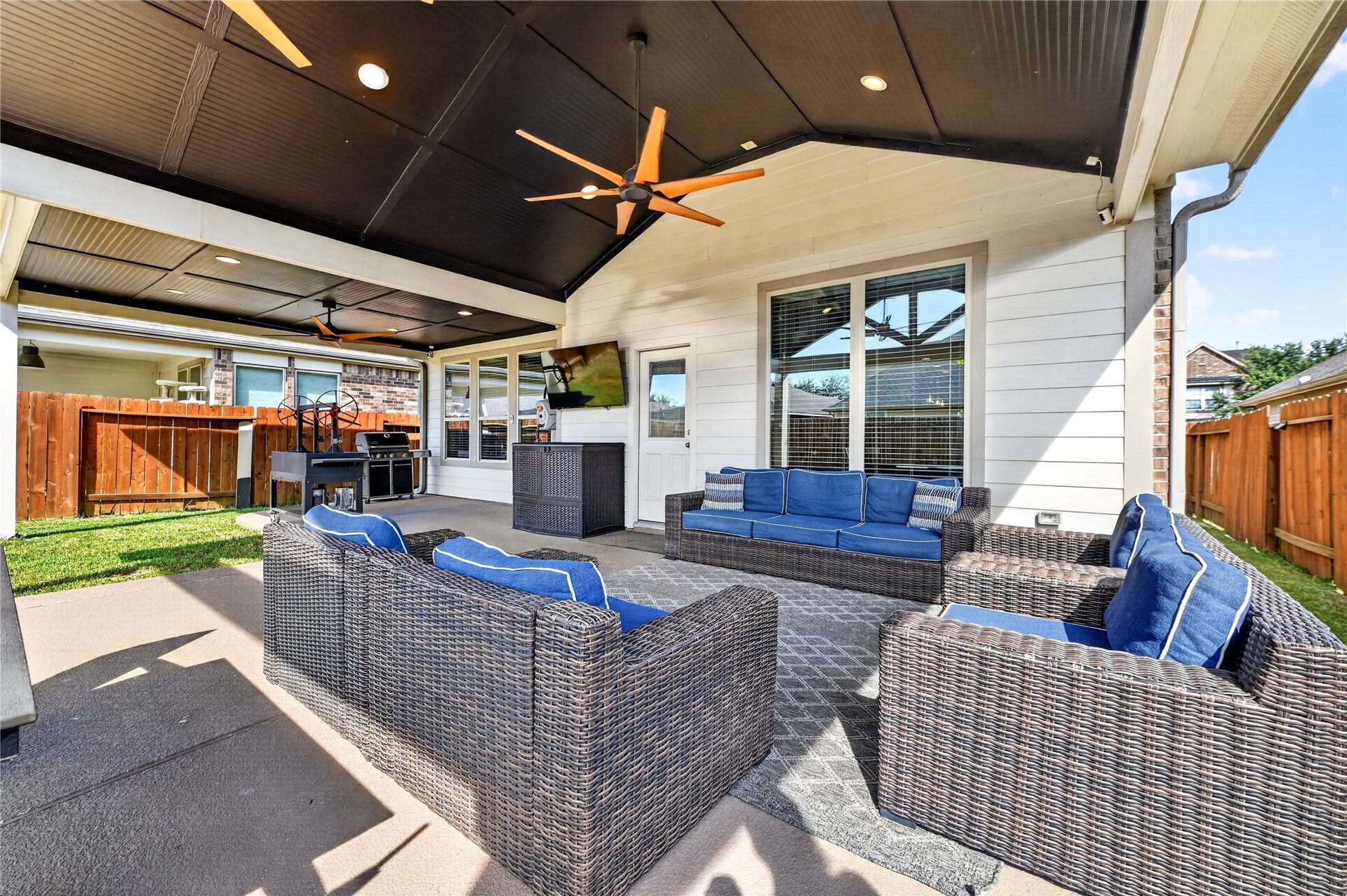 5307 Royal Press Drive, Katy, TX 77493 Huge custom patio outside. Great for any weather. Over 770 sqft.