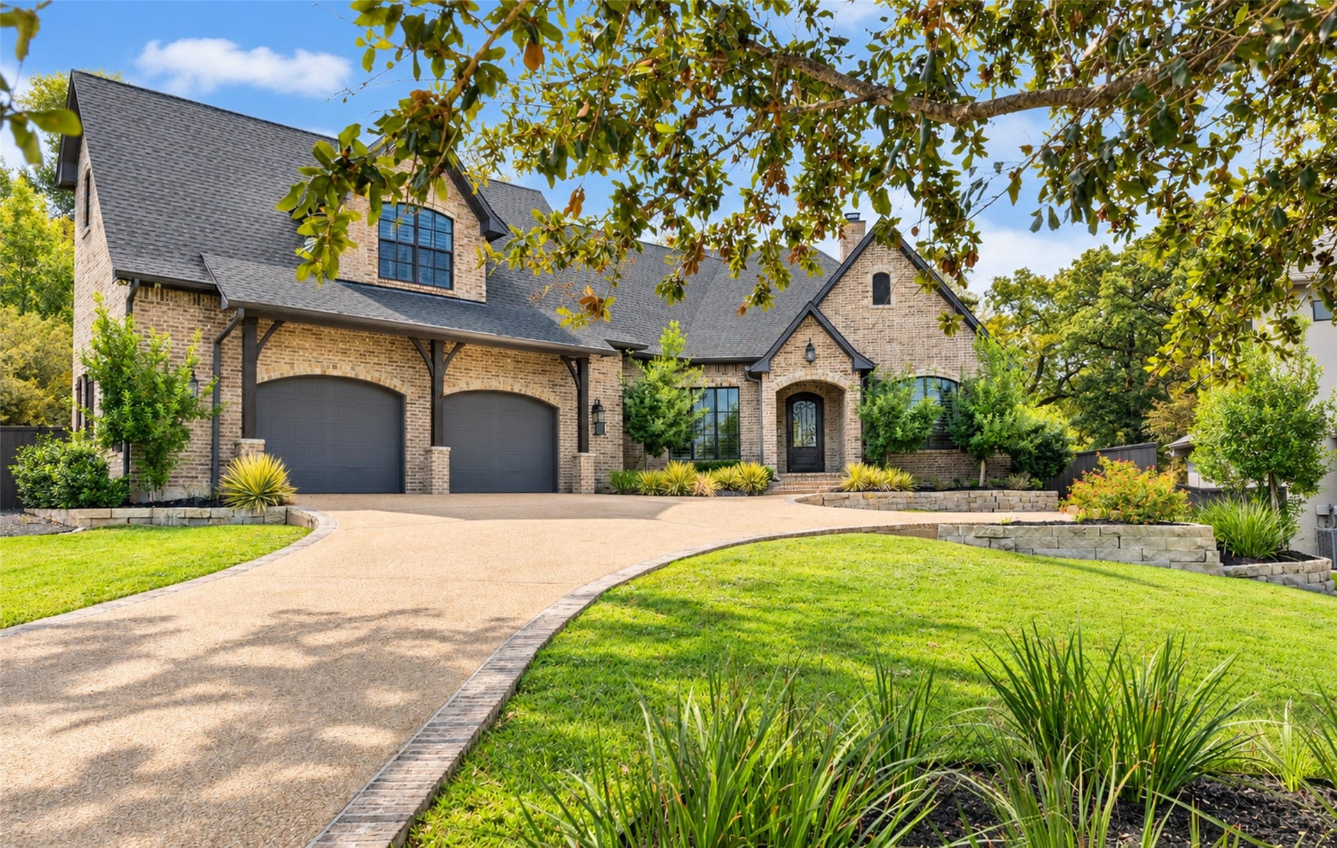 3232 Walnut Creek Court, Bryan, TX 77807 Front of home