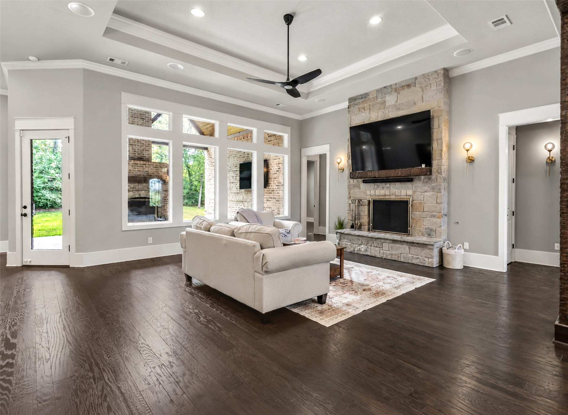 3232 Walnut Creek Court, Bryan, TX 77807 Livingroom