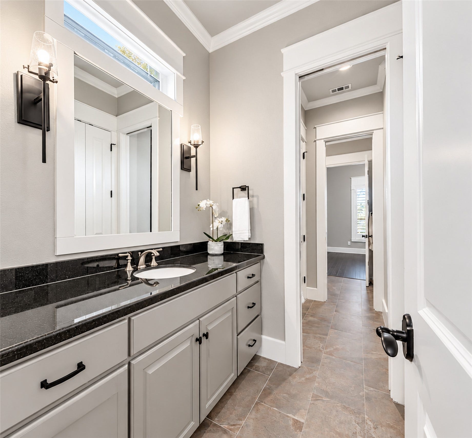 3232 Walnut Creek Court, Bryan, TX 77807 Jack and Jill front vanity