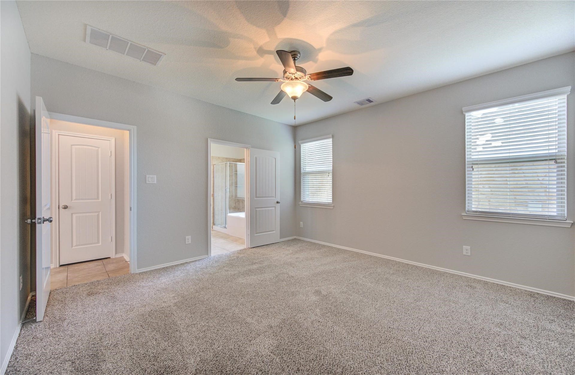 13527 Smith Lake Lane, Houston, TX 77044 13527 Smith Lake Lane, Houston, TX 77044
