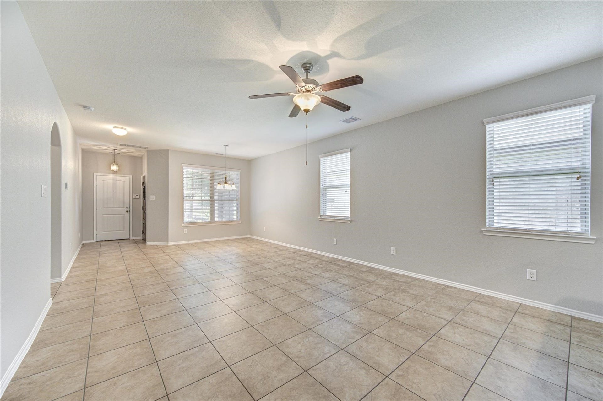 13527 Smith Lake Lane, Houston, TX 77044 13527 Smith Lake Lane, Houston, TX 77044