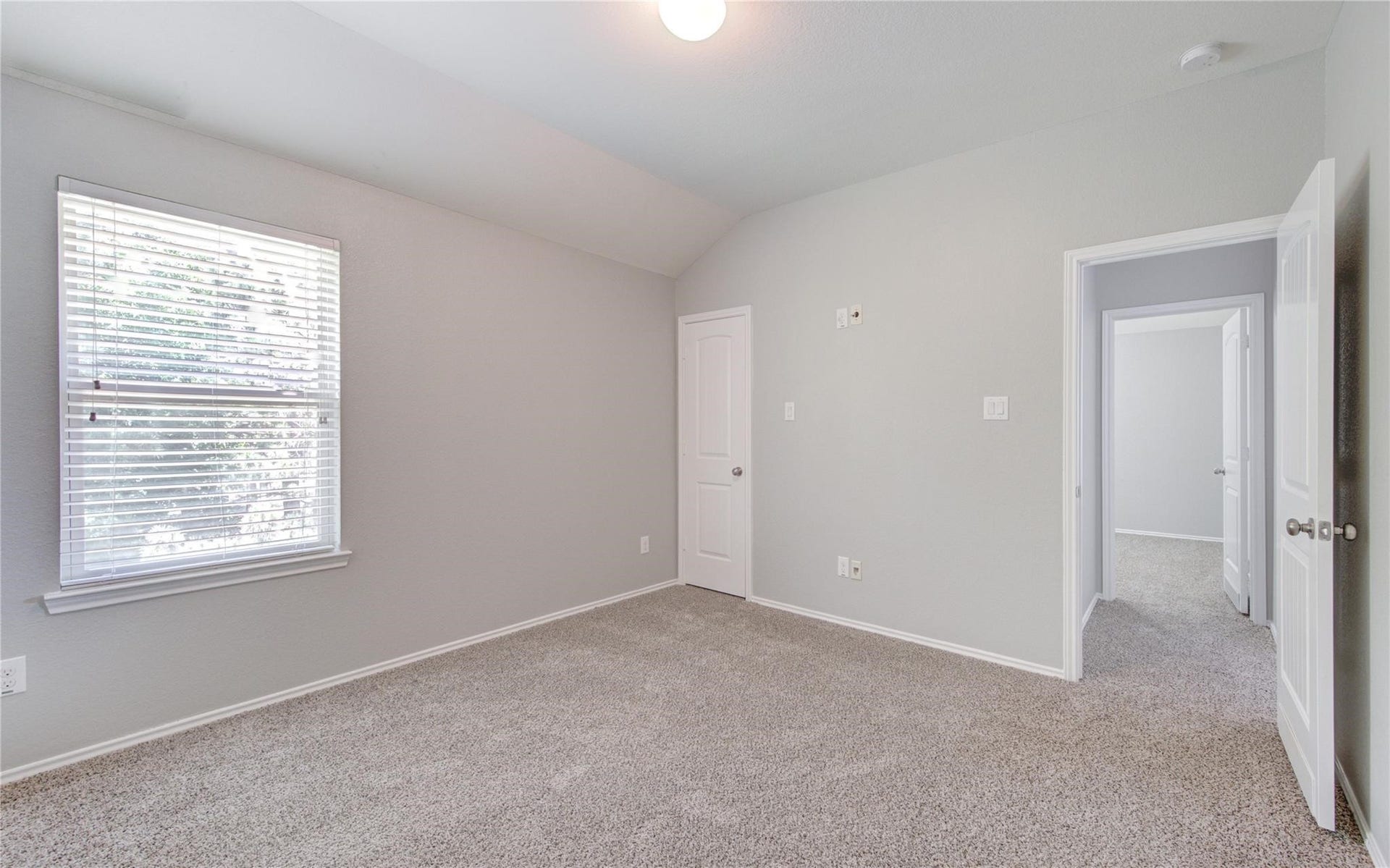 13527 Smith Lake Lane, Houston, TX 77044 13527 Smith Lake Lane, Houston, TX 77044