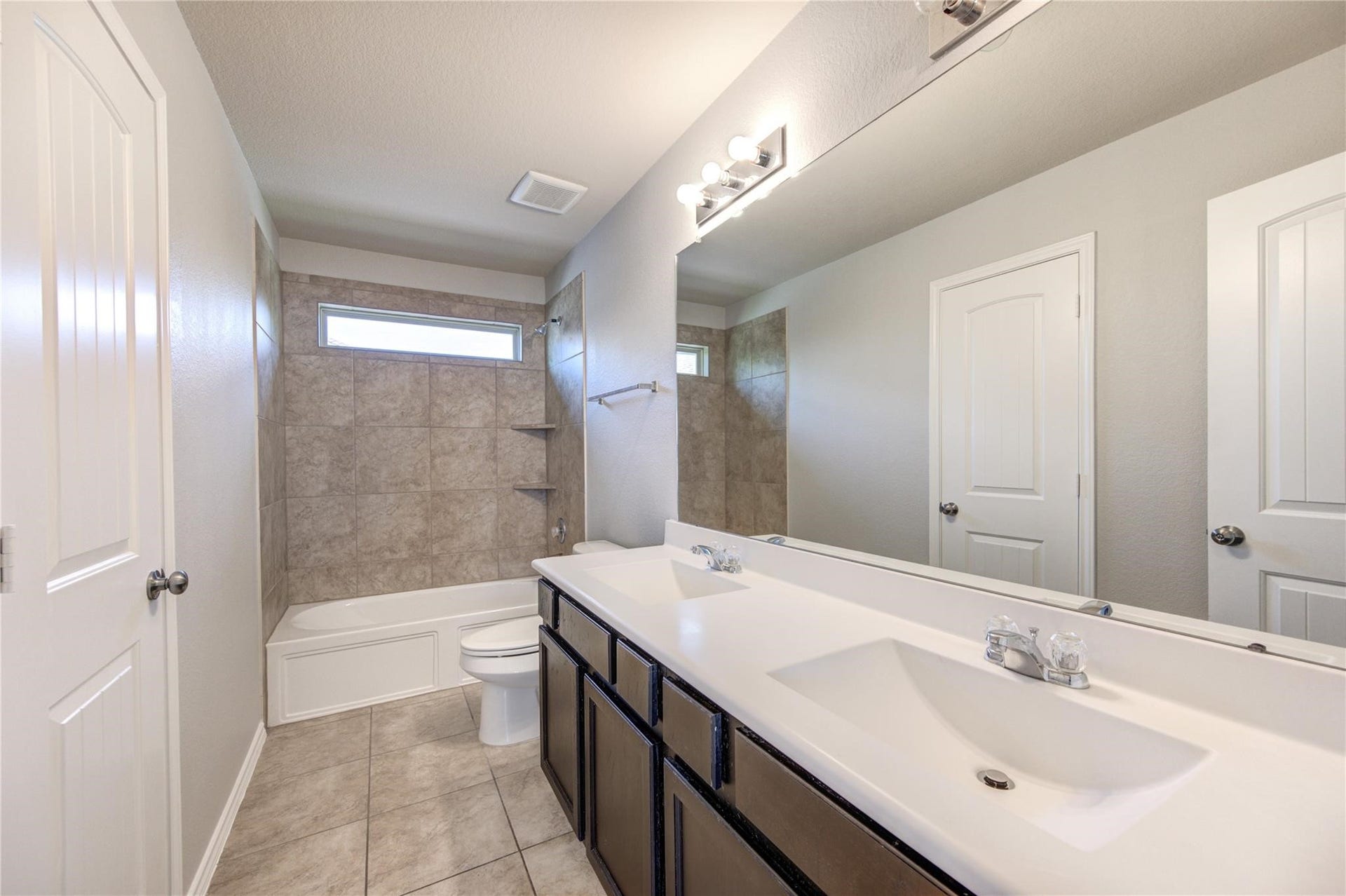 13527 Smith Lake Lane, Houston, TX 77044 13527 Smith Lake Lane, Houston, TX 77044