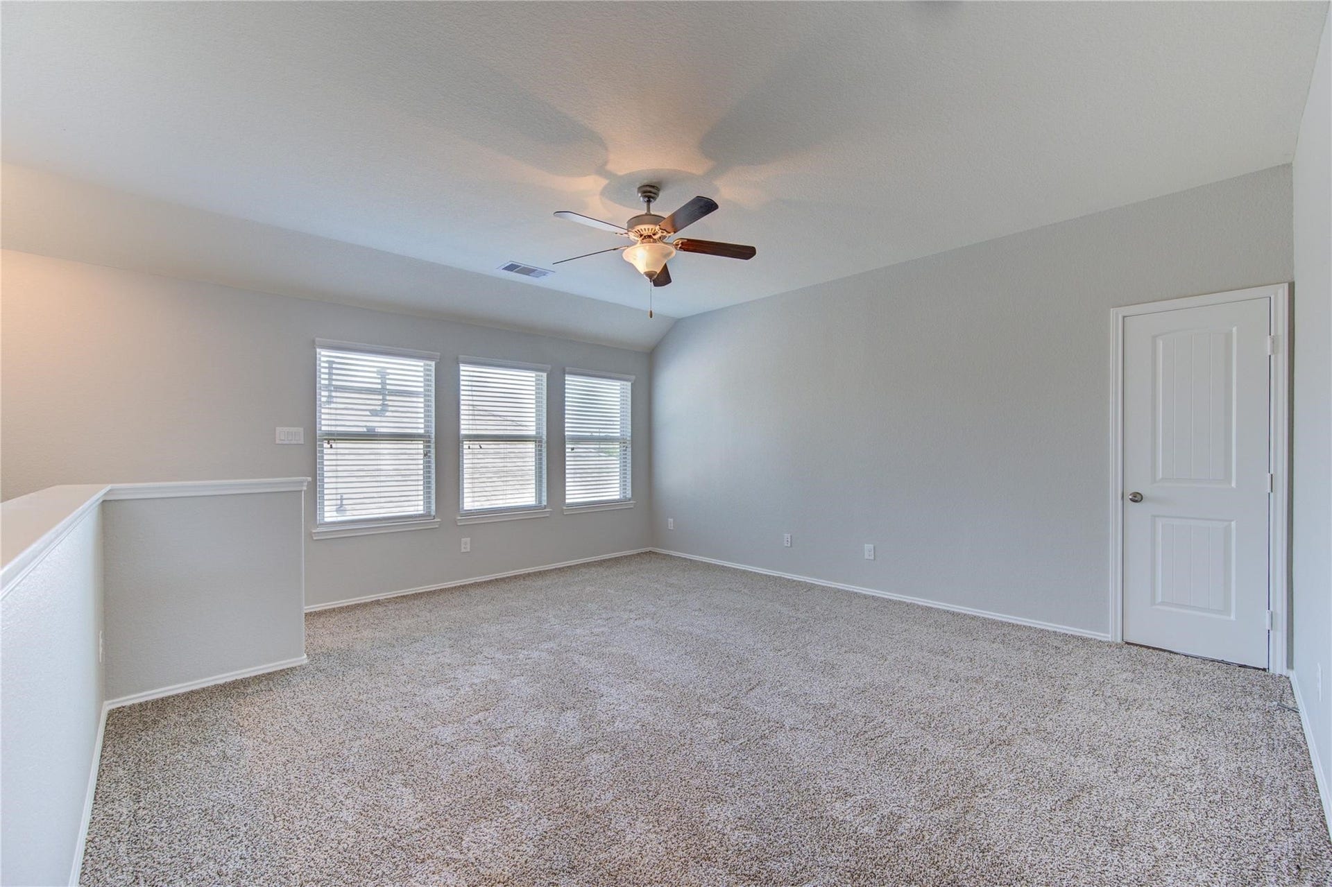 13527 Smith Lake Lane, Houston, TX 77044 13527 Smith Lake Lane, Houston, TX 77044