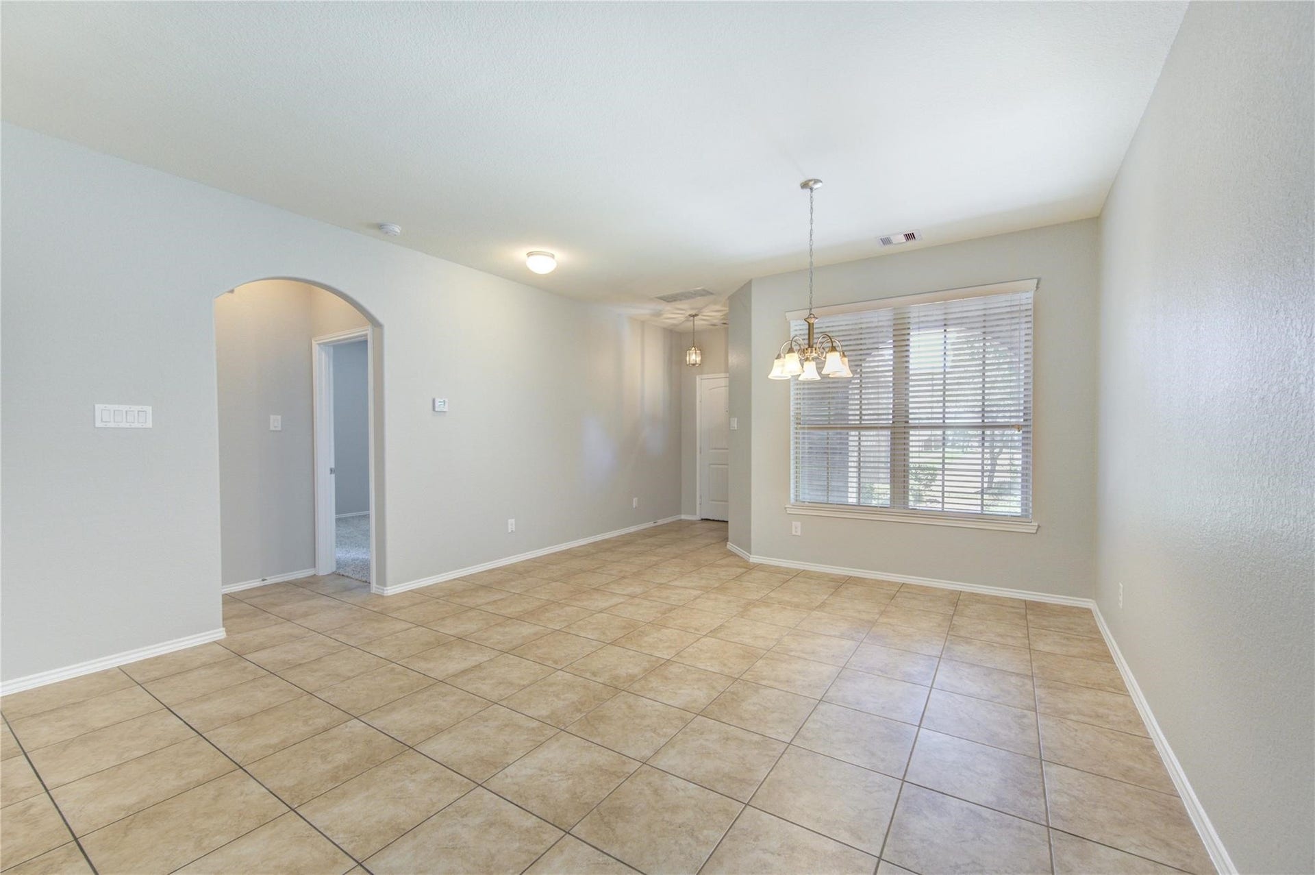 13527 Smith Lake Lane, Houston, TX 77044 13527 Smith Lake Lane, Houston, TX 77044