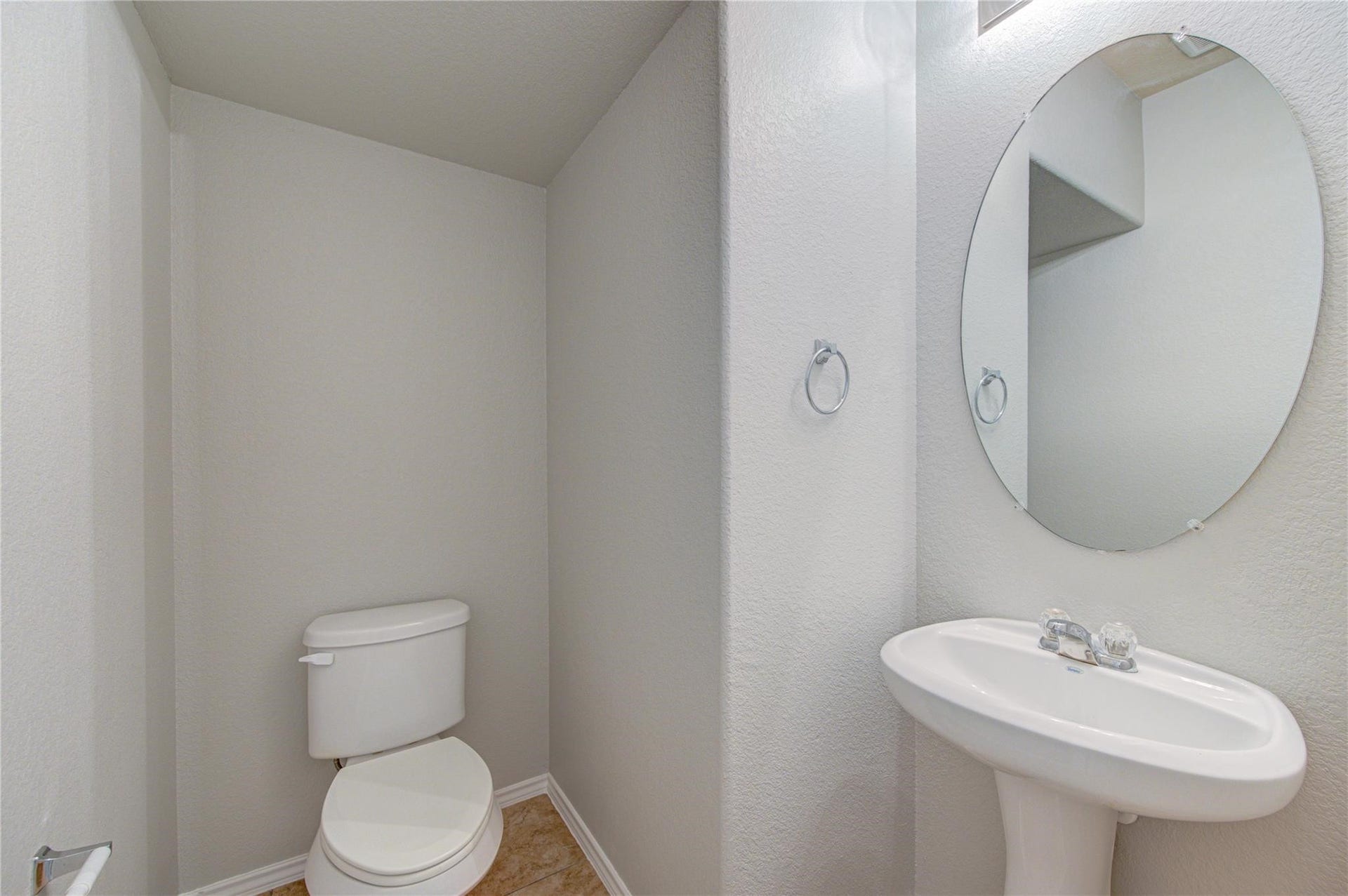 13527 Smith Lake Lane, Houston, TX 77044 13527 Smith Lake Lane, Houston, TX 77044