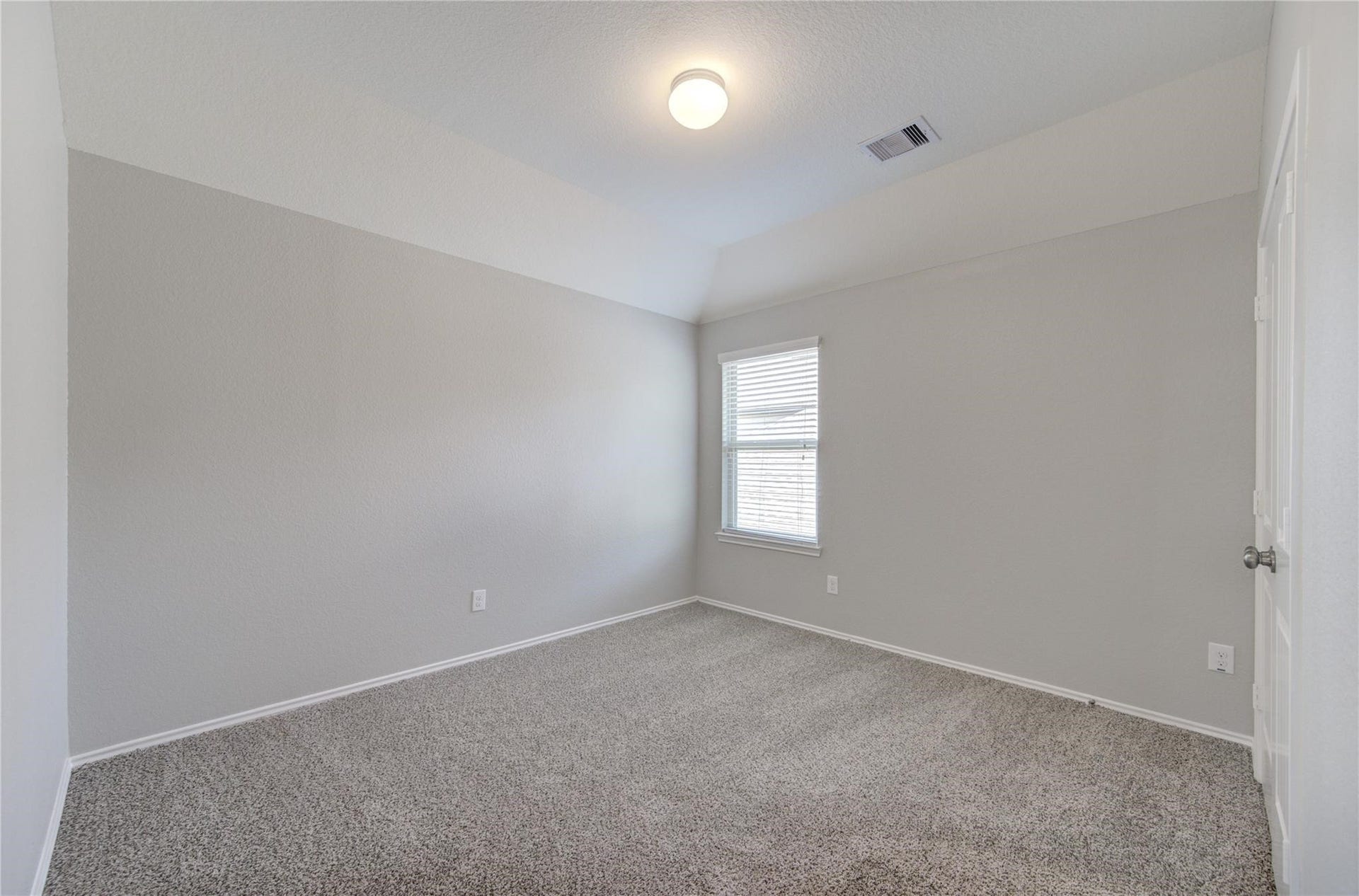 13527 Smith Lake Lane, Houston, TX 77044 13527 Smith Lake Lane, Houston, TX 77044