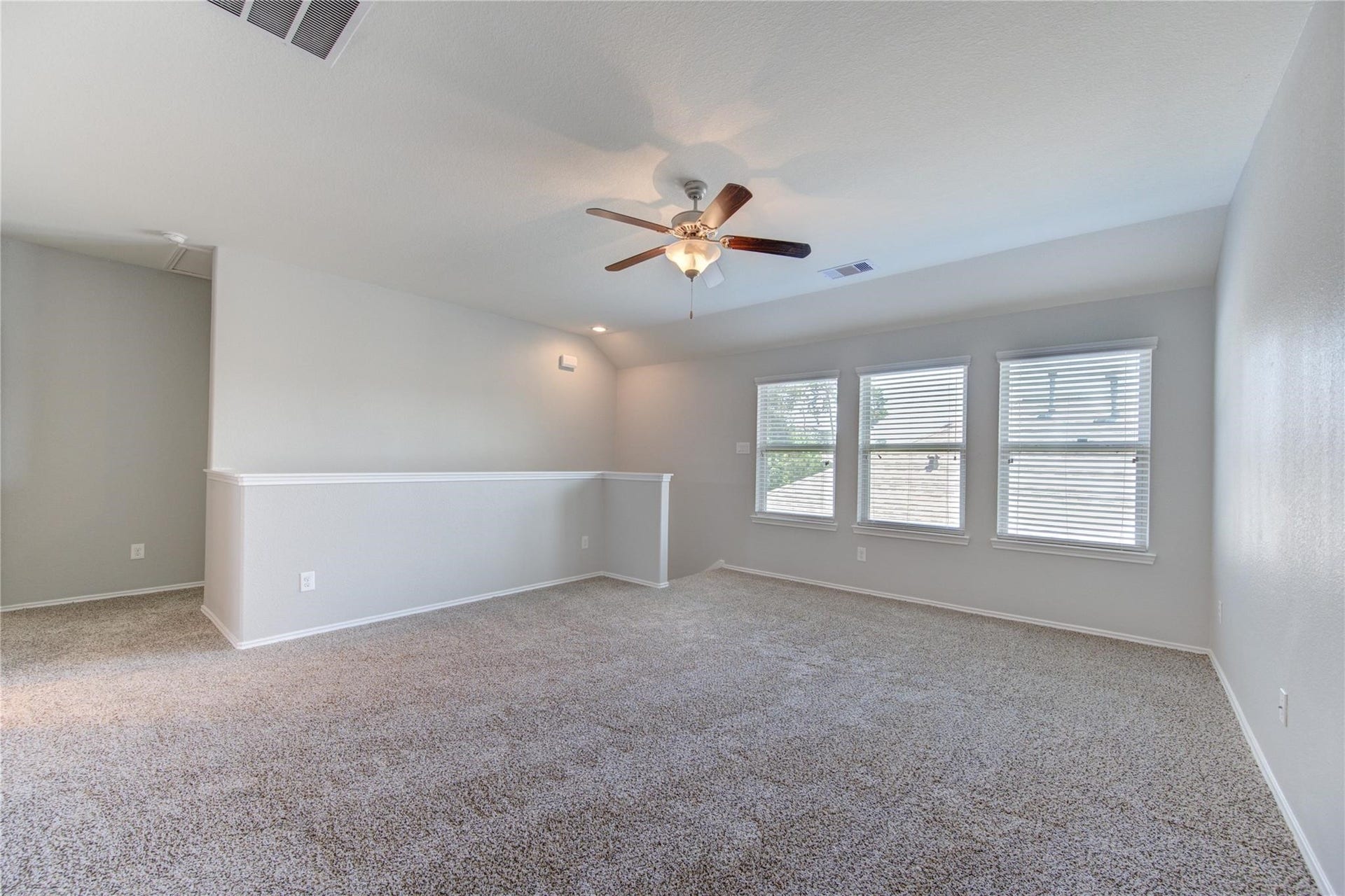 13527 Smith Lake Lane, Houston, TX 77044 13527 Smith Lake Lane, Houston, TX 77044