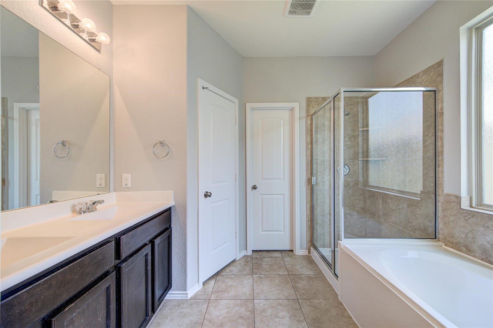 13527 Smith Lake Lane, Houston, TX 77044 13527 Smith Lake Lane, Houston, TX 77044