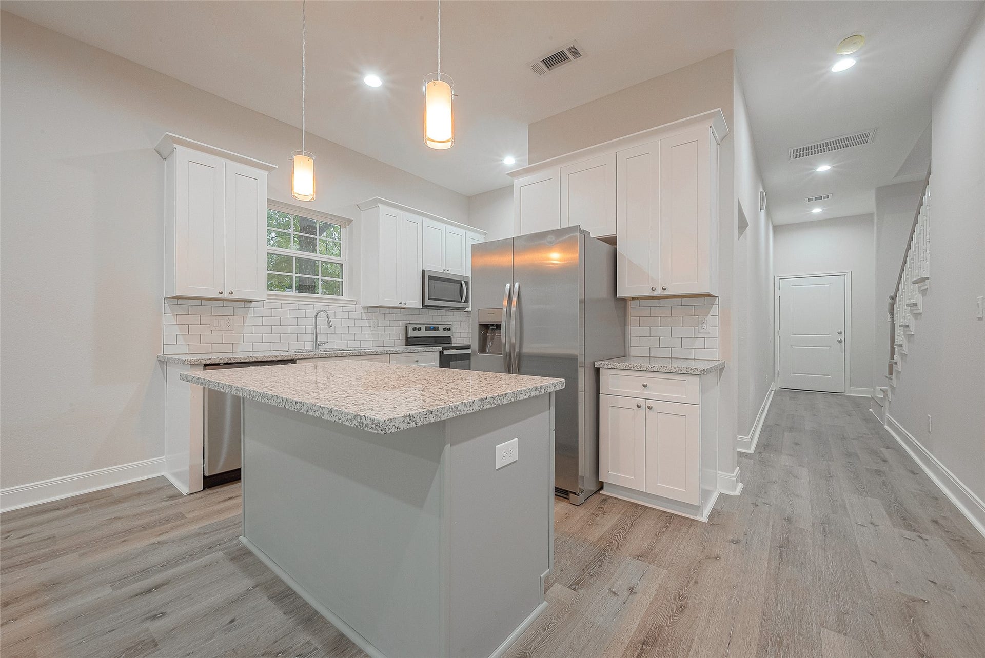 2528 S Texas Avenue Street, #B, Pearland, TX 77581 2528 S Texas Avenue Street, #B, Pearland, TX 77581