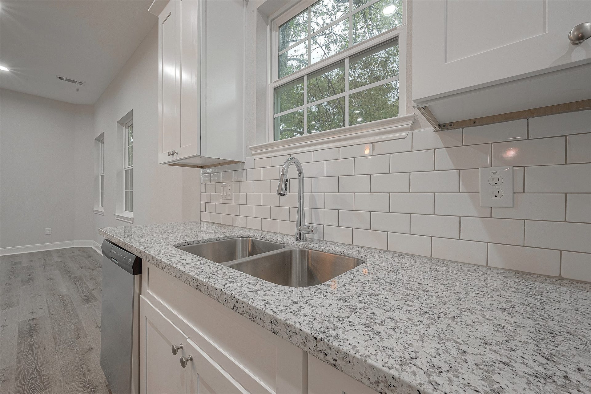 2528 S Texas Avenue Street, #B, Pearland, TX 77581 2528 S Texas Avenue Street, #B, Pearland, TX 77581