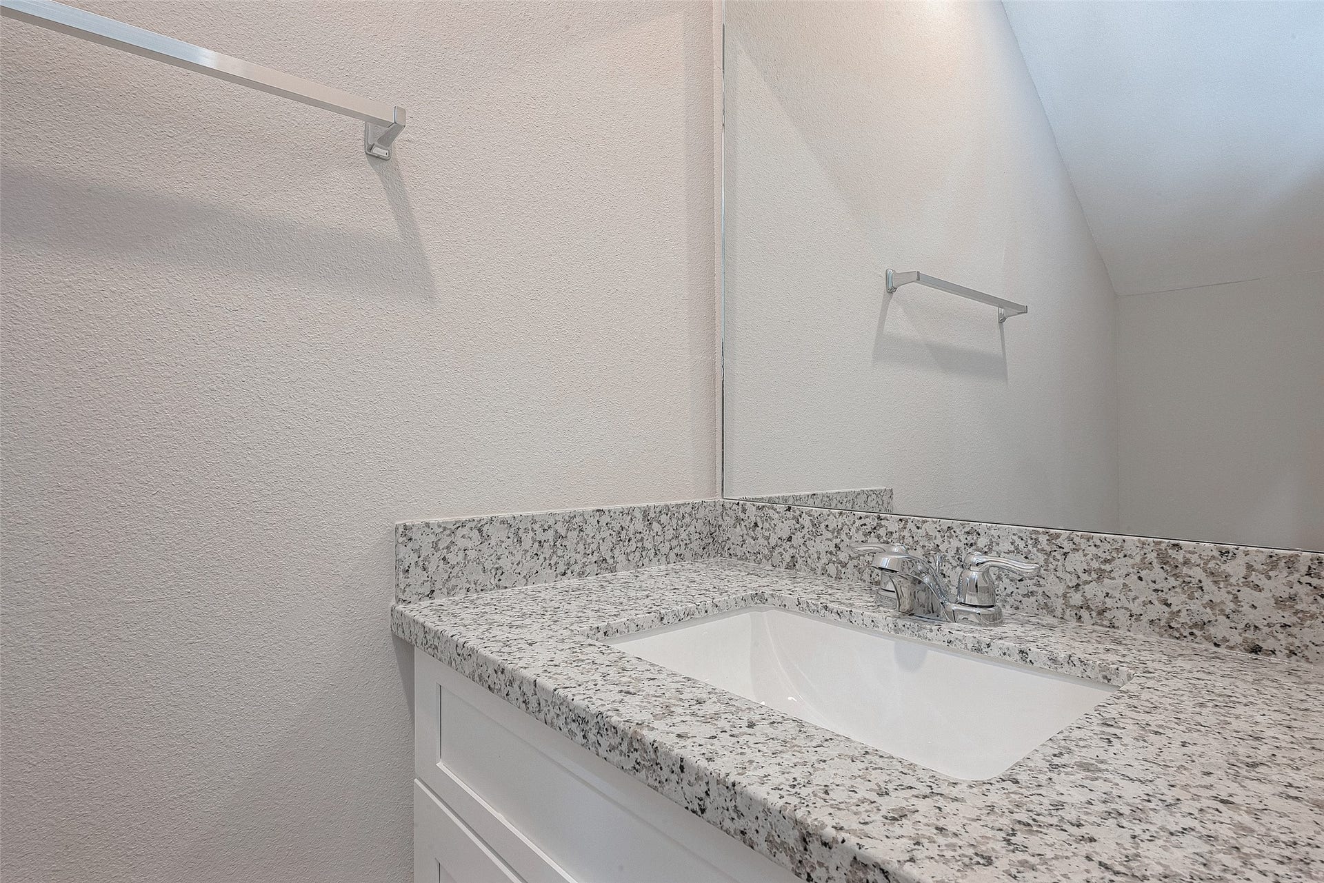 2528 S Texas Avenue Street, #B, Pearland, TX 77581 2528 S Texas Avenue Street, #B, Pearland, TX 77581