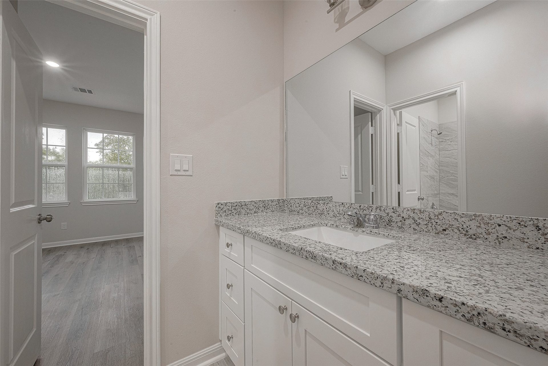 2528 S Texas Avenue Street, #B, Pearland, TX 77581 2528 S Texas Avenue Street, #B, Pearland, TX 77581