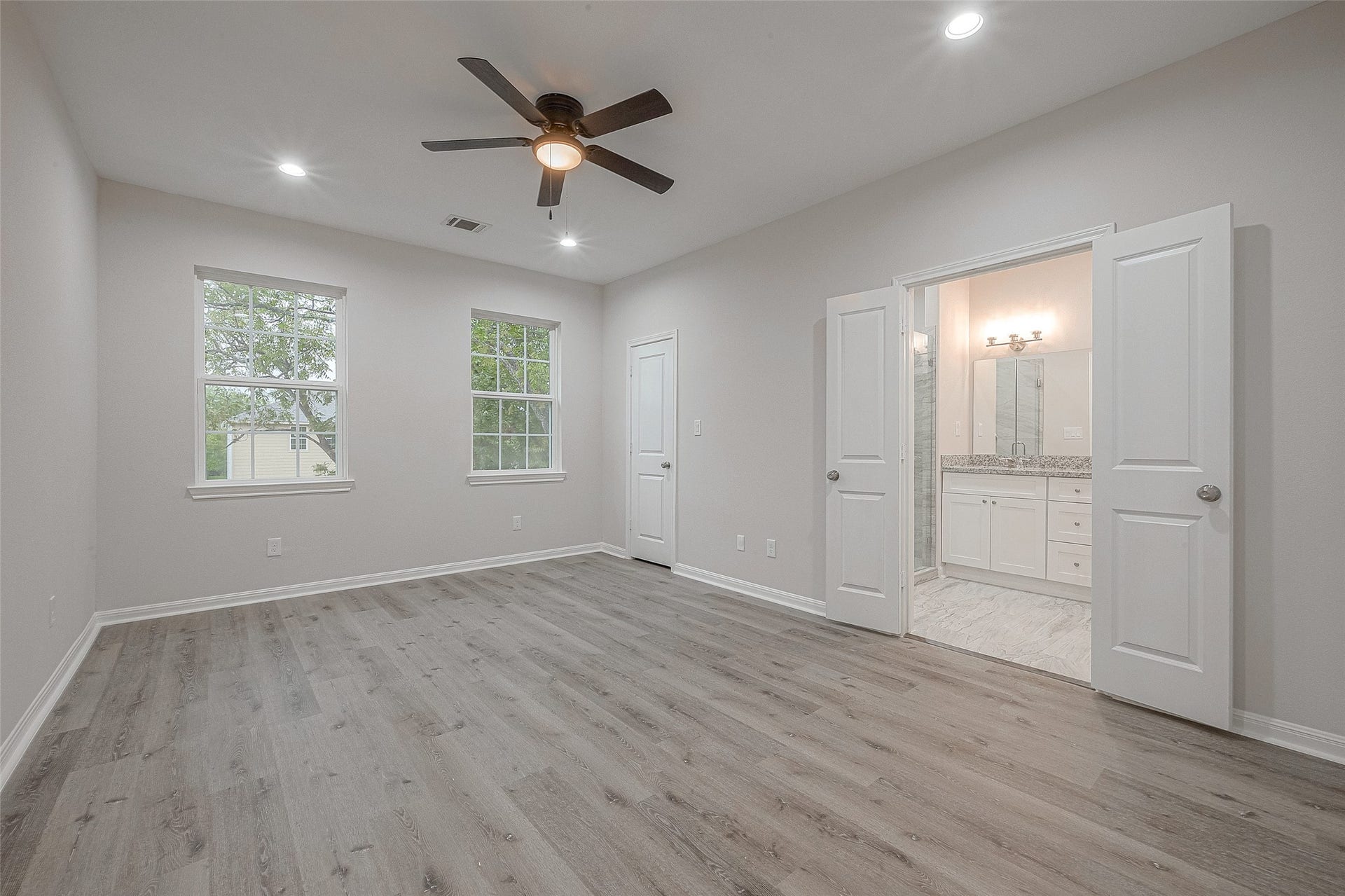 2528 S Texas Avenue Street, #B, Pearland, TX 77581 2528 S Texas Avenue Street, #B, Pearland, TX 77581