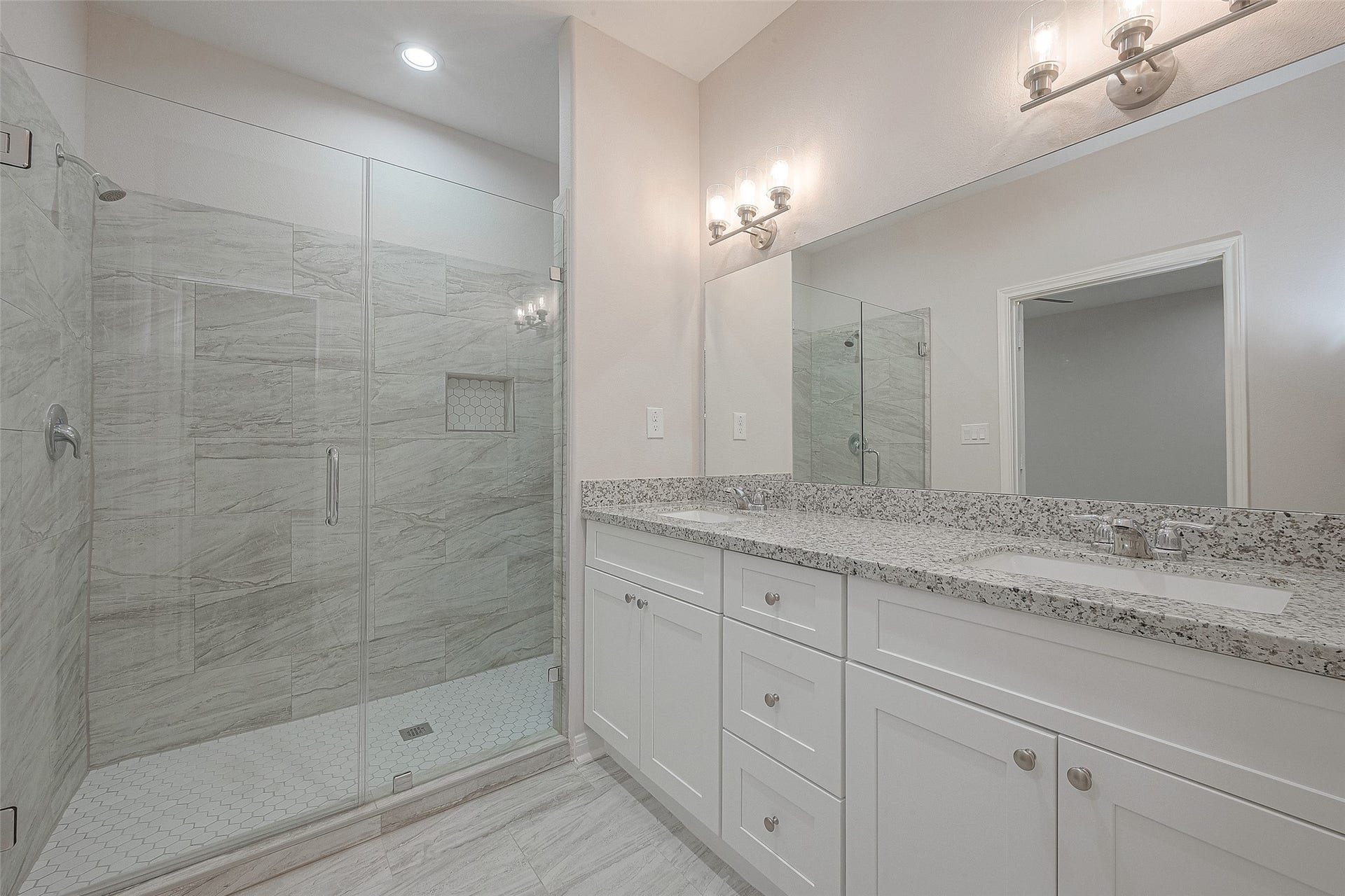 2528 S Texas Avenue Street, #B, Pearland, TX 77581 2528 S Texas Avenue Street, #B, Pearland, TX 77581