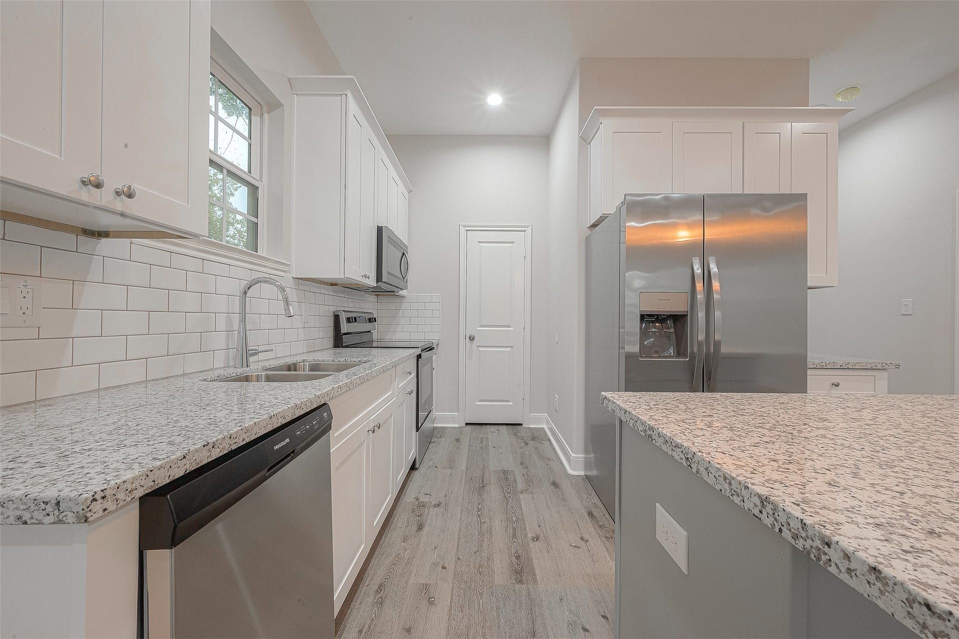 2528 S Texas Avenue Street, #B, Pearland, TX 77581 2528 S Texas Avenue Street, #B, Pearland, TX 77581