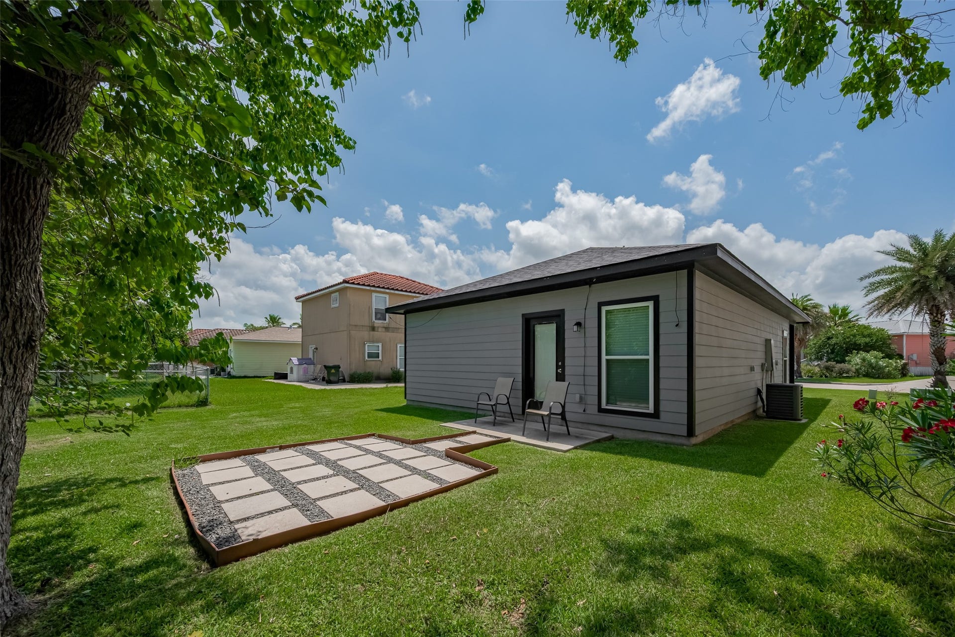 294 Debbie Lane, Dickinson, TX 77539 294 Debbie Lane, Dickinson, TX 77539