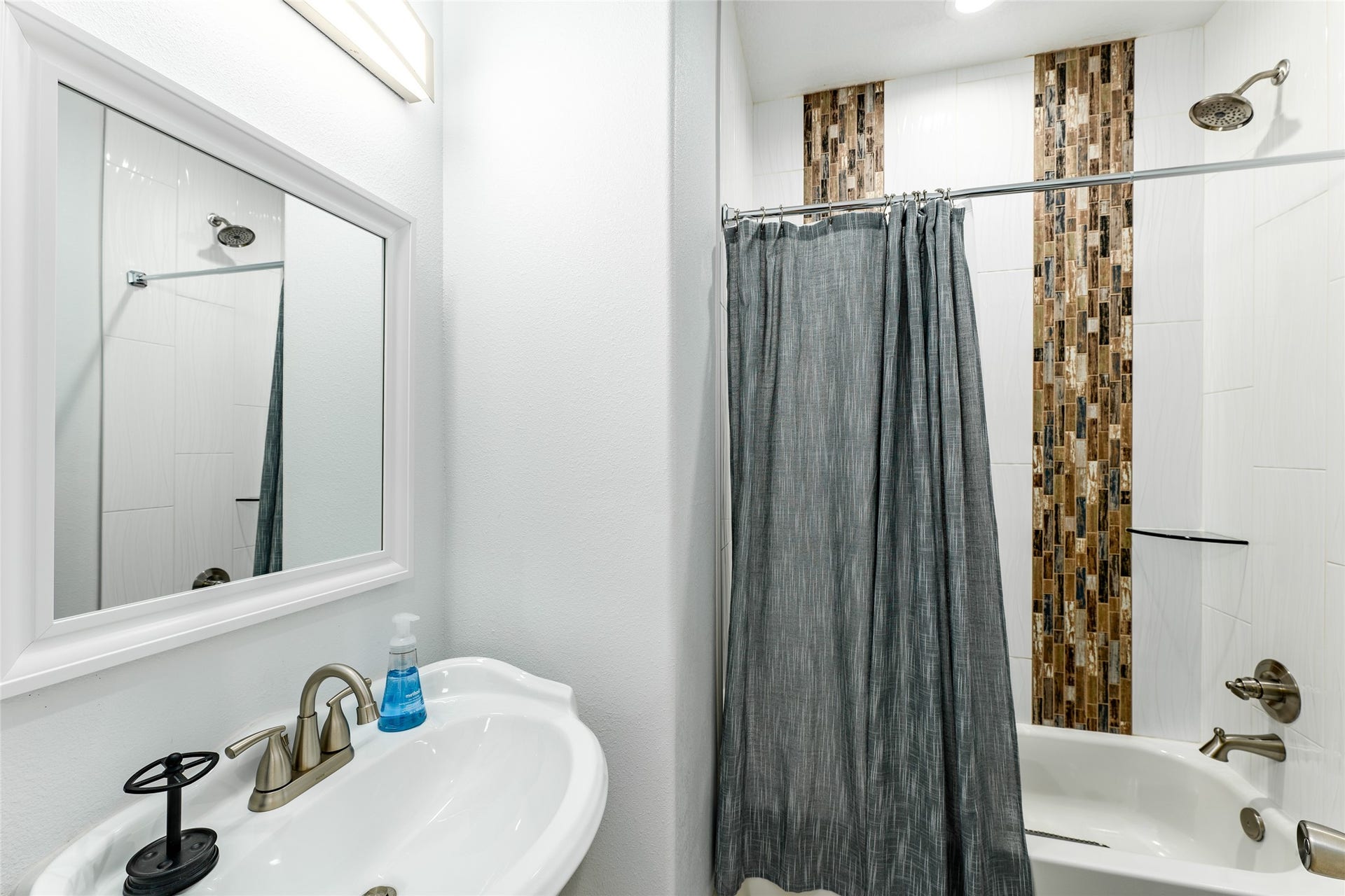 294 Debbie Lane, Dickinson, TX 77539 294 Debbie Lane, Dickinson, TX 77539