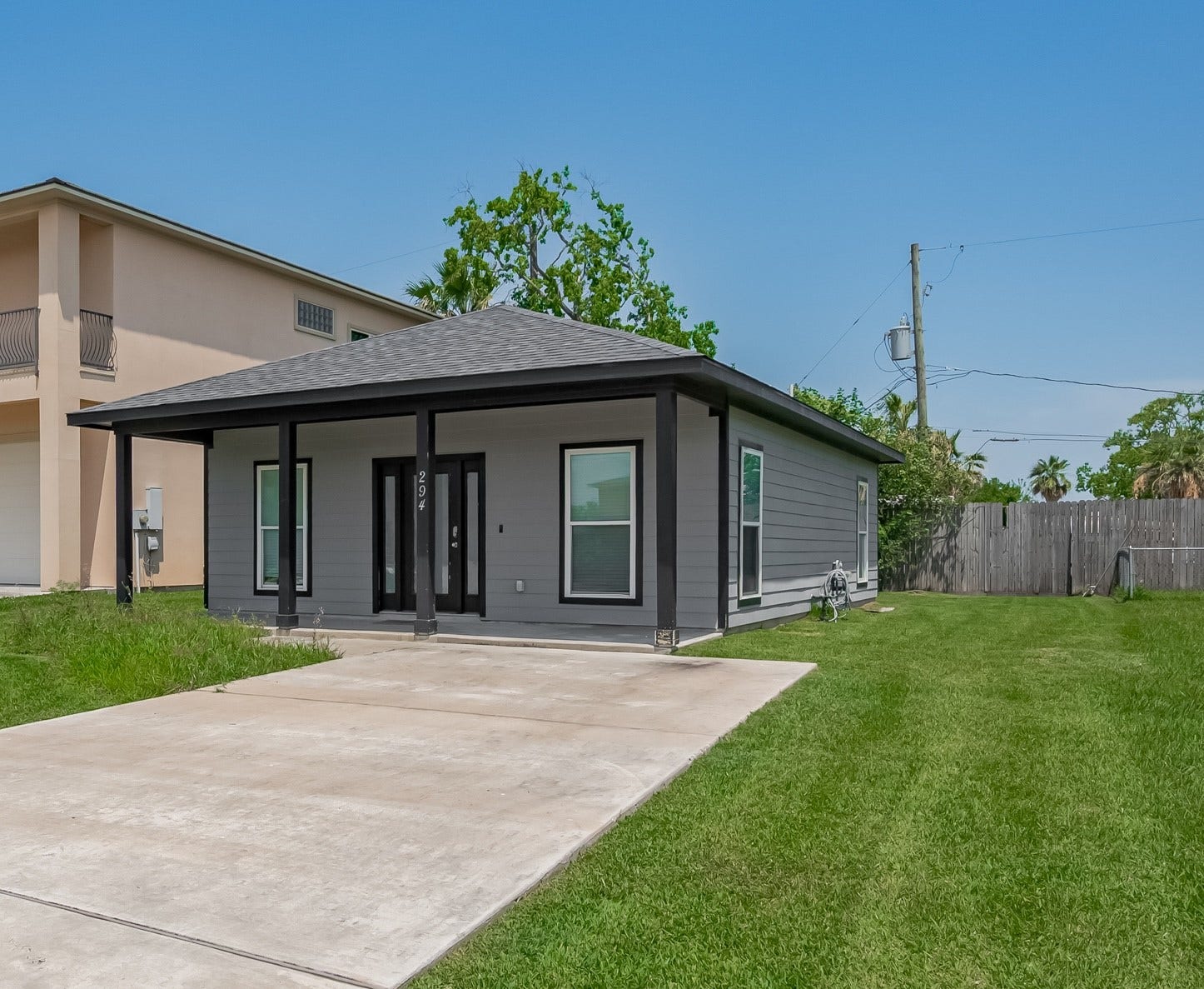 294 Debbie Lane, Dickinson, TX 77539 294 Debbie Lane, Dickinson, TX 77539