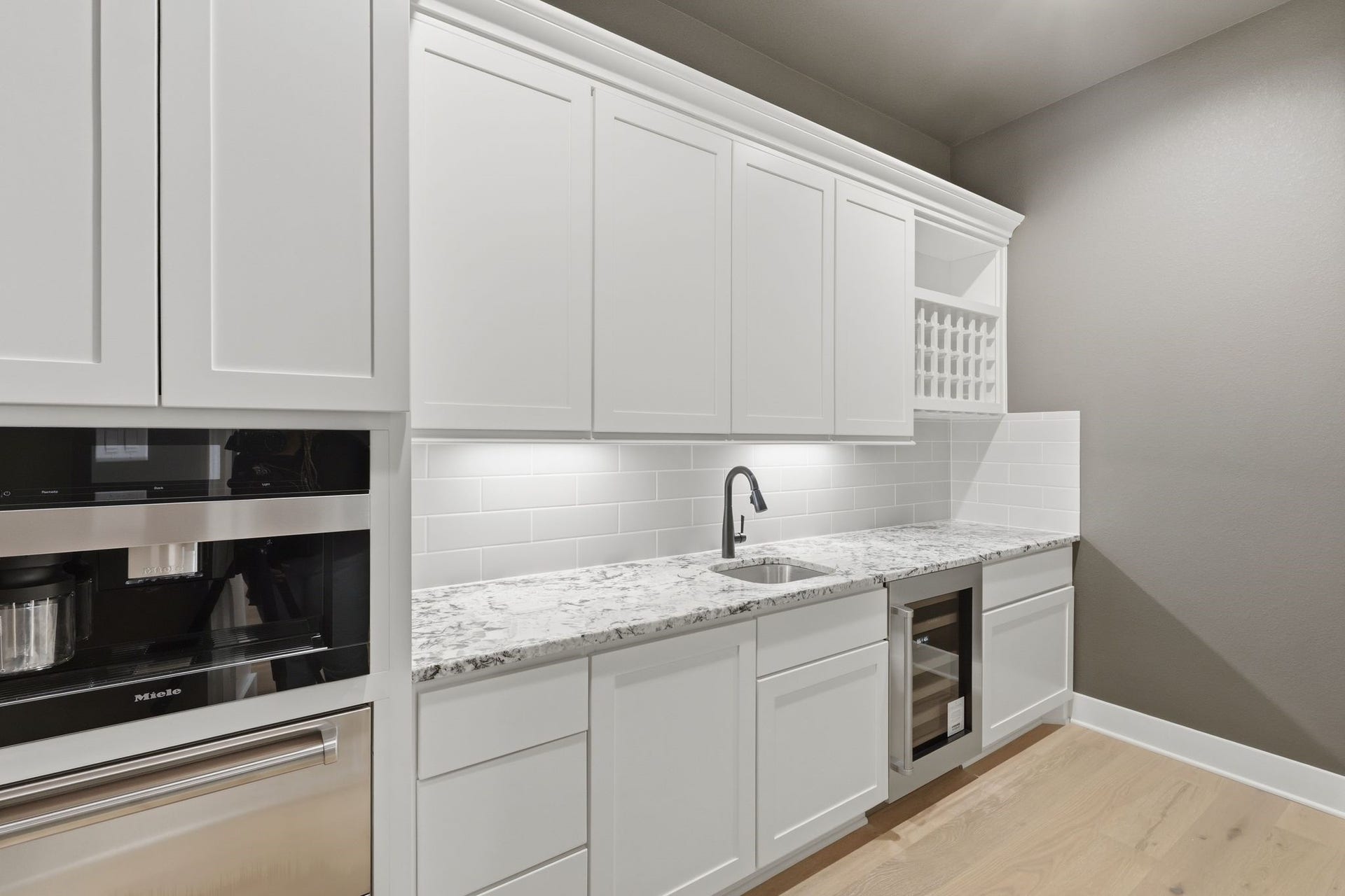 8104 High Meadow Ridge Court, Montgomery, TX 77316 Working Pantry