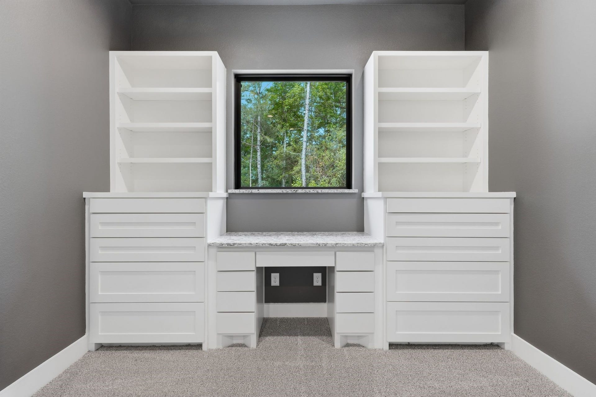 8104 High Meadow Ridge Court, Montgomery, TX 77316 Her Walk-In Closet