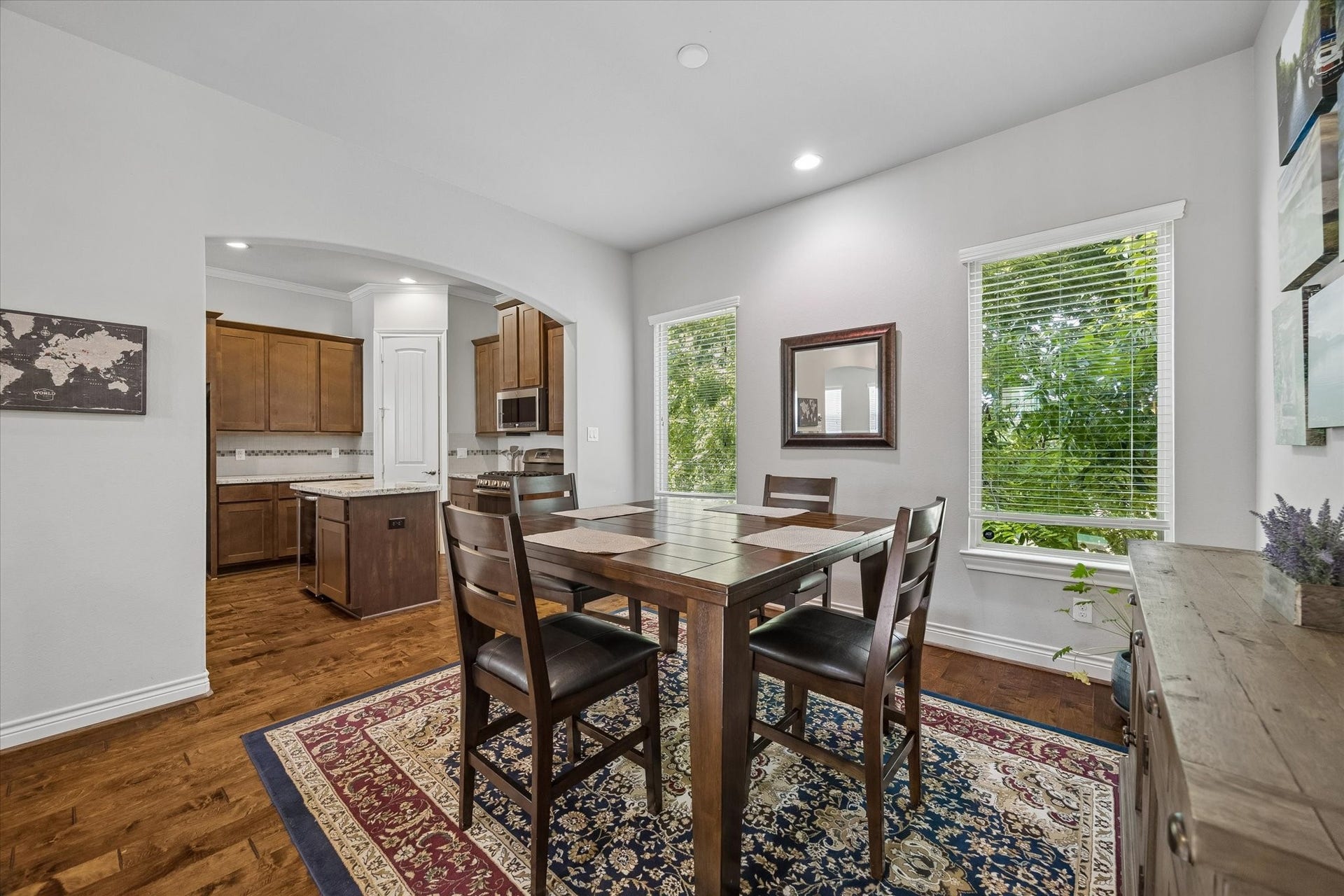 1618 Parker Street, Houston, TX 77007 Dining area