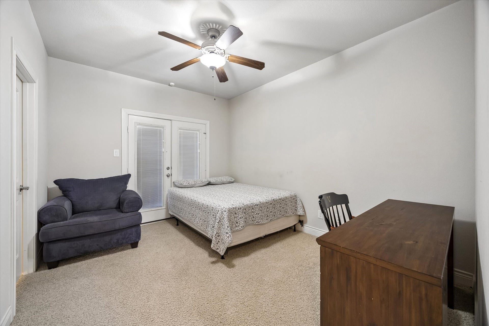 1618 Parker Street, Houston, TX 77007 Downstairs bedroom