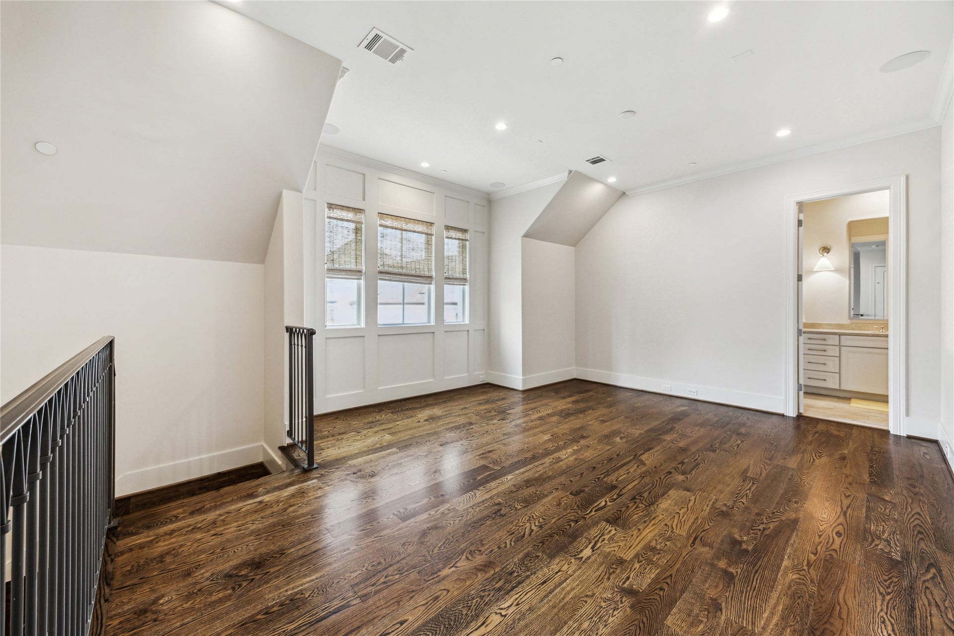 2413 Mimosa Drive, Houston, TX 77019 The scale and flexibility of the fourth-floor game room really come through. Hardwood floors, recessed lighting, built-in speakers, and a wall of windows create a bright, open space that can evolve with the way the home is used.
