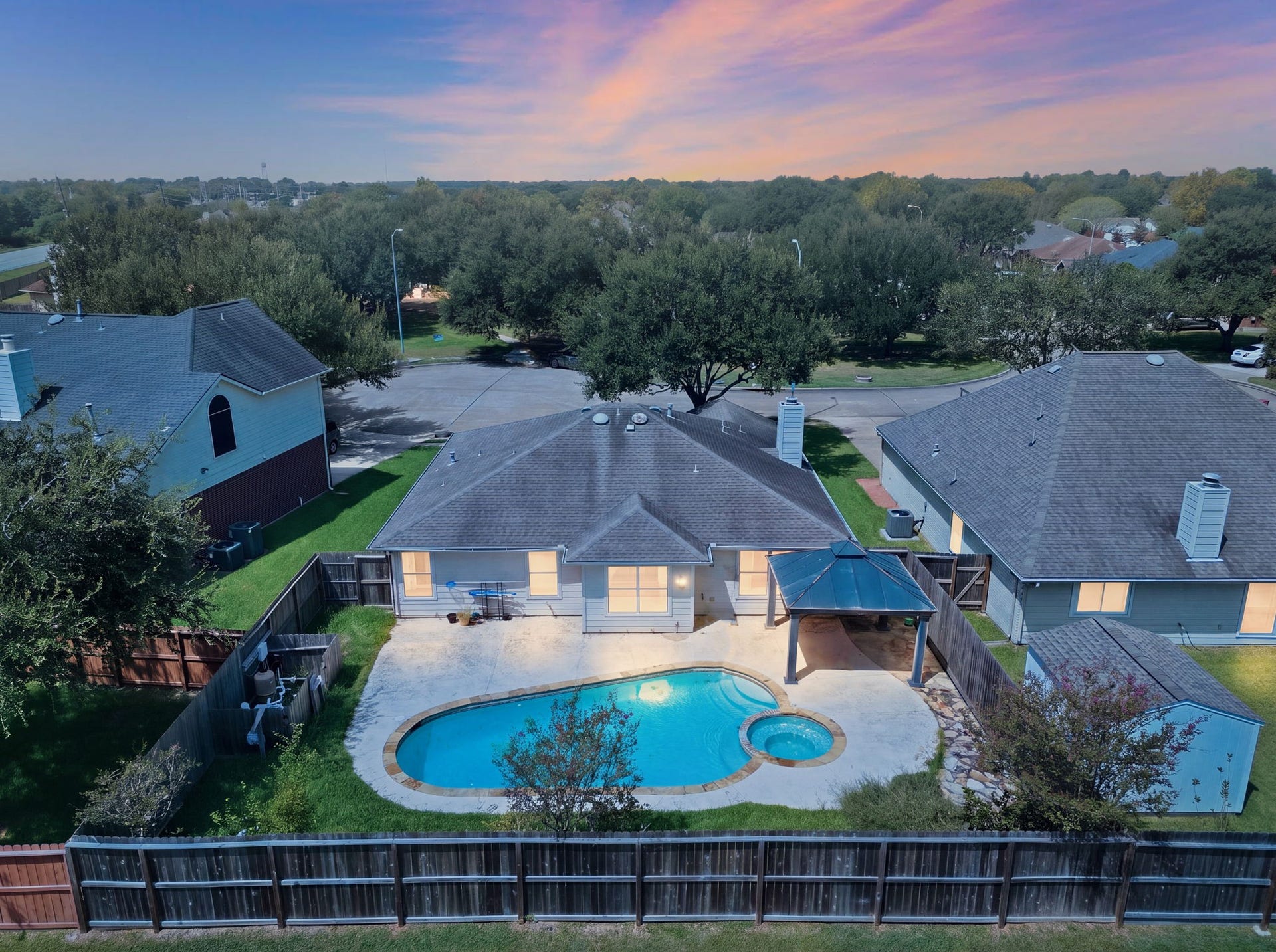 6911 River Road, Richmond, TX 77469