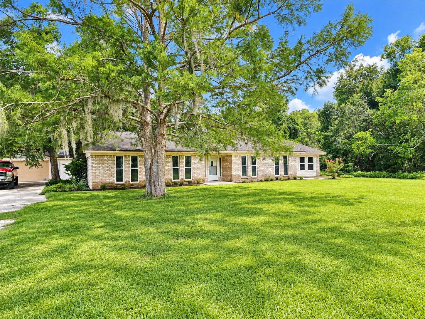 132 Otter Trail, Lake Jackson, TX 77566 132 Otter Trail, Lake Jackson, TX 77566