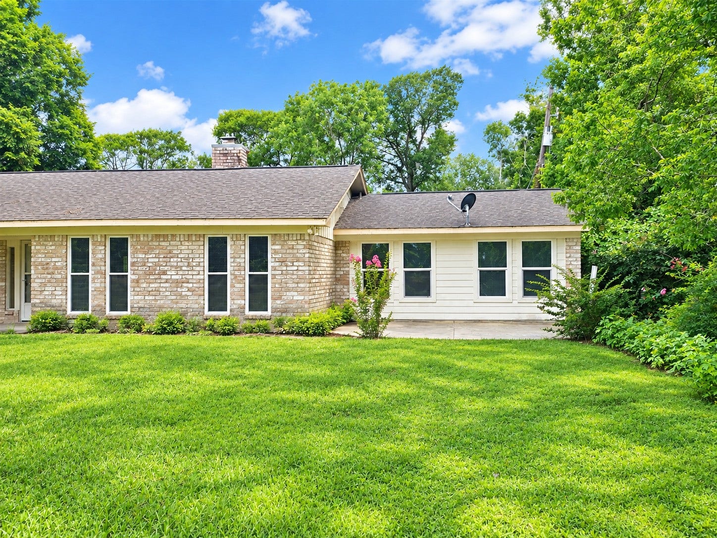 132 Otter Trail, Lake Jackson, TX 77566 132 Otter Trail, Lake Jackson, TX 77566