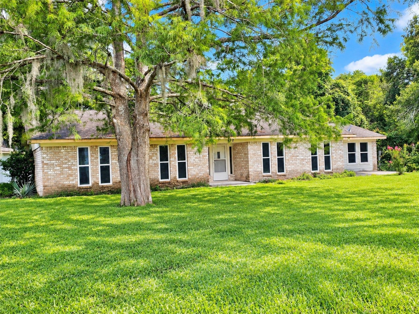 132 Otter Trail, Lake Jackson, TX 77566 132 Otter Trail, Lake Jackson, TX 77566