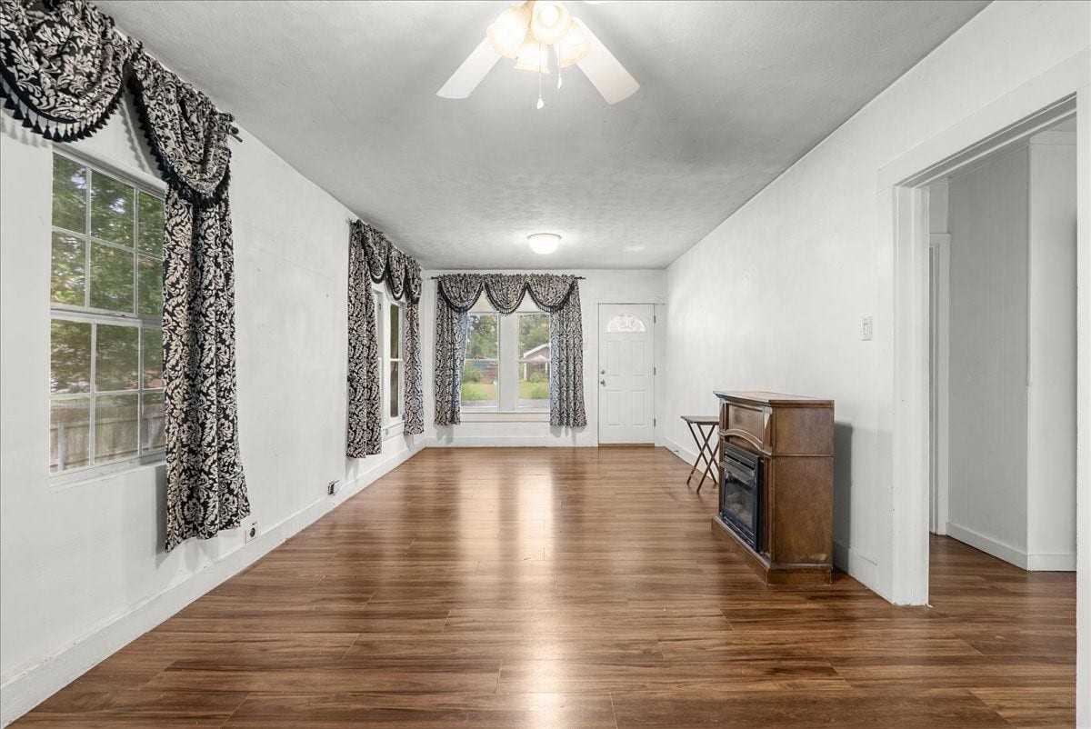 12101 23rd Street, Santa Fe, TX 77510 12101 23rd Street, Santa Fe, TX 77510