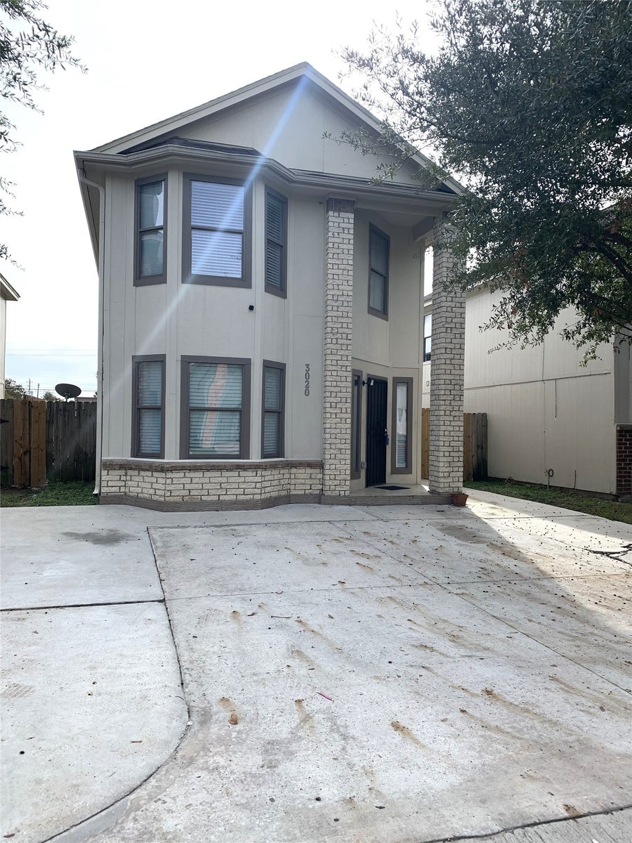 Property photo for 3020 La Estancia Lane, Houston, TX