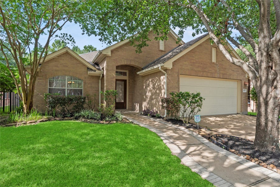 Property photo for 18323 S Elizabeth Shore Loop, Cypress, TX