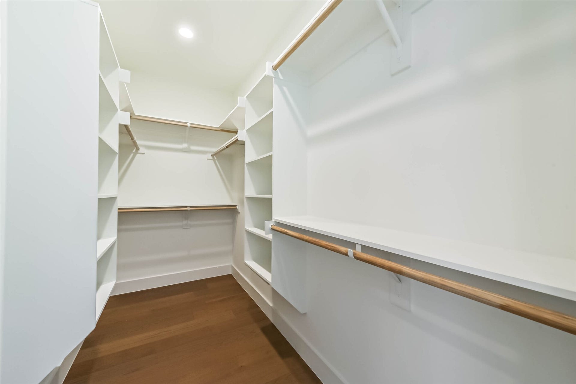 2408 Emancipation Avenue, #A, Houston, TX 77004 Spacious Walk-In Closet