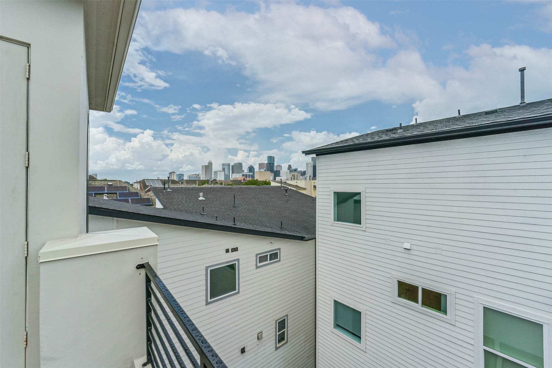 2408 Emancipation Avenue, #A, Houston, TX 77004 Outdoor Entertaining and City Views