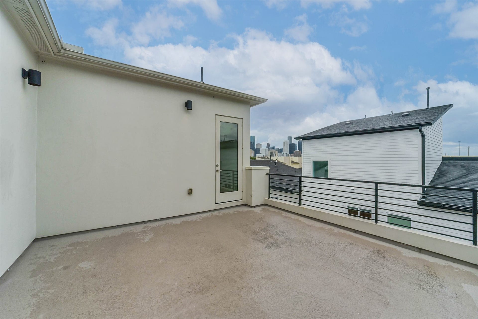 2408 Emancipation Avenue, #A, Houston, TX 77004 4th Floor Private Rooftop Terrace