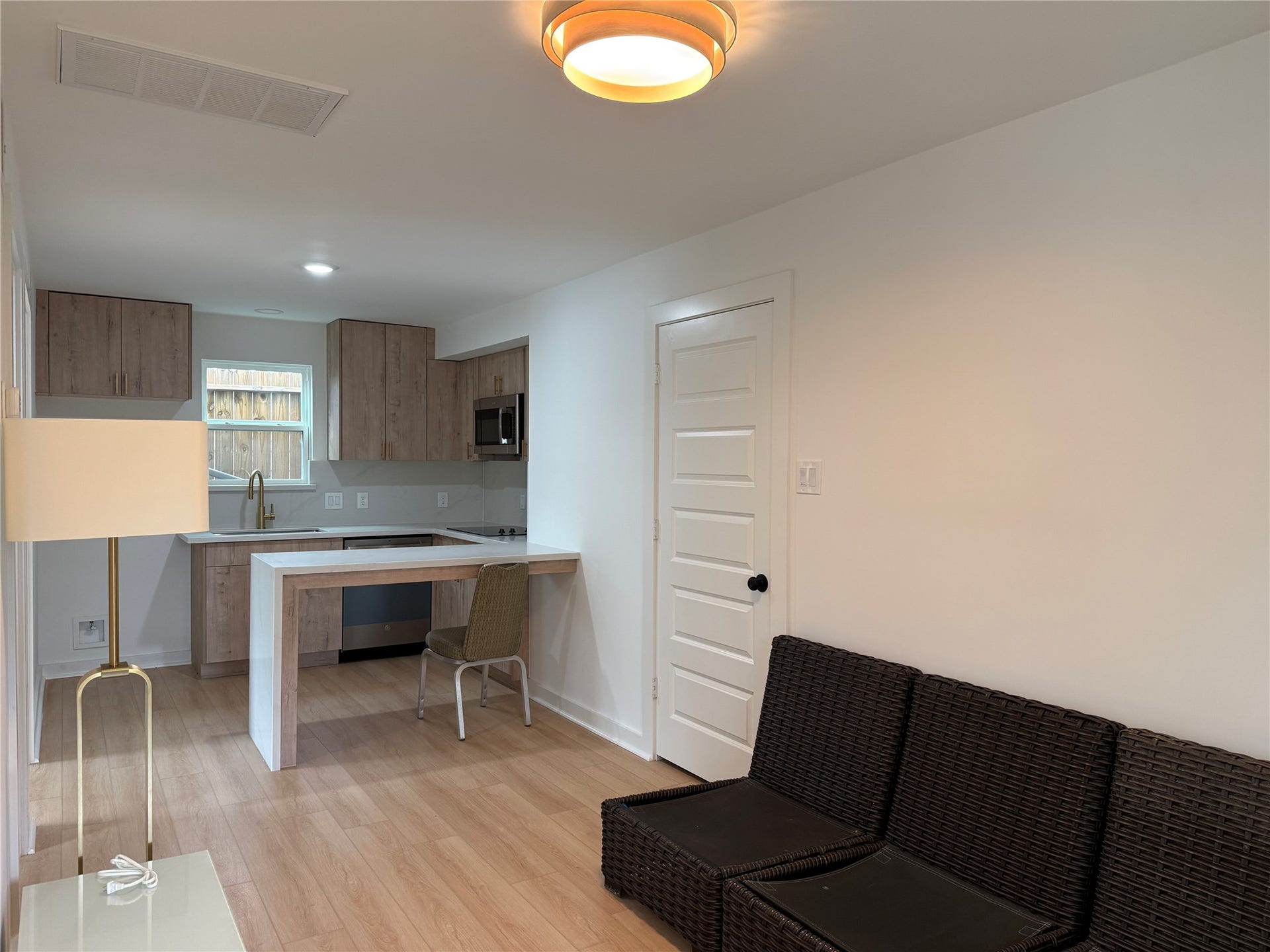 3617 Rosalie Street, #1, Houston, TX 77004 Living Area