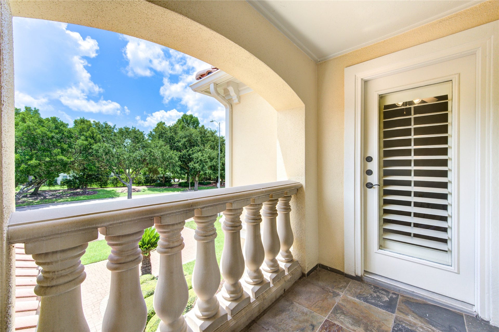 14114 Barnhart Boulevard, Houston, TX 77077 You'll love the lake views from the private front balcony its the perfect spot to kick back and relax.
